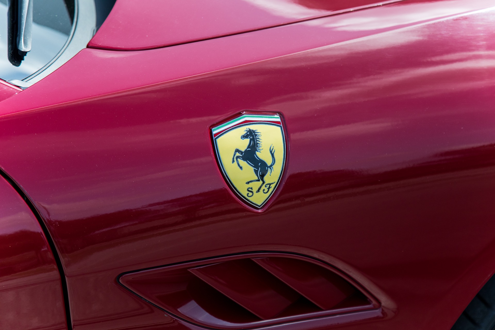 Used-2011-Ferrari-California