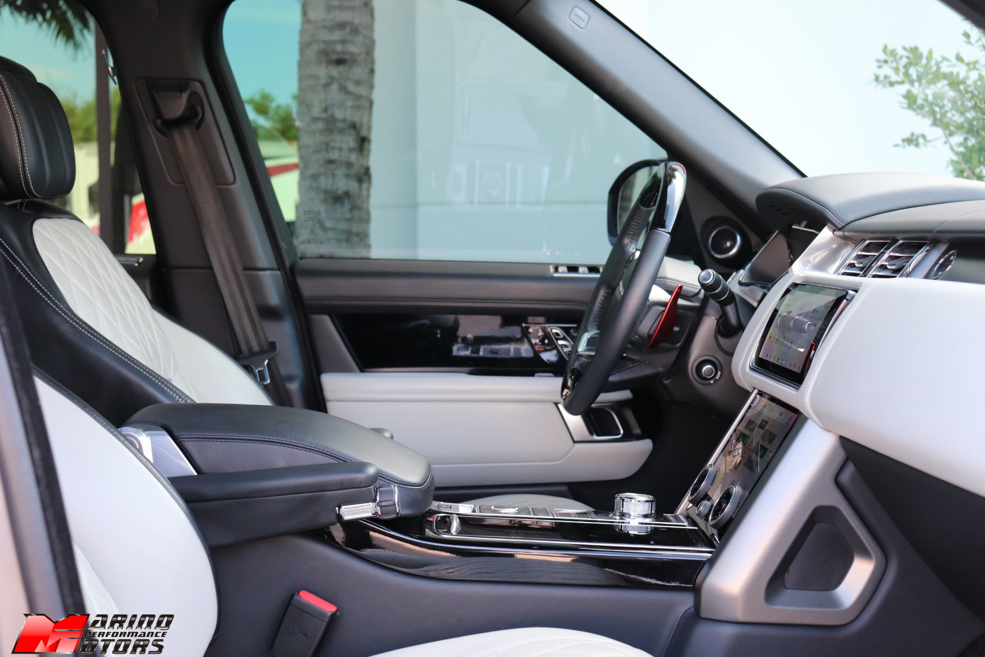 Used-2018-Land-Rover-Range-Rover-SVAutobiography-Dynamic