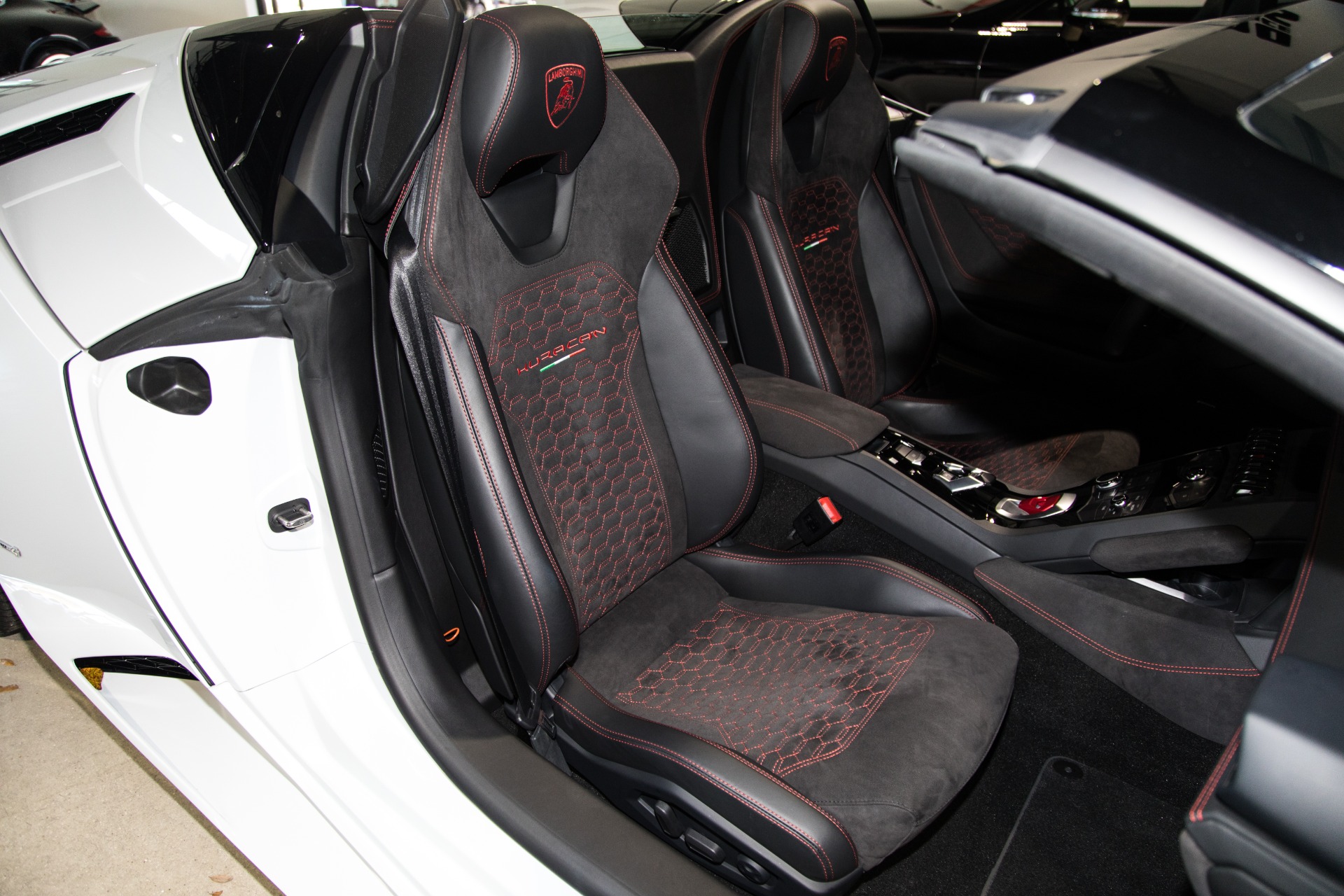 Used-2017-Lamborghini-Huracan-LP-610-4-Spyder