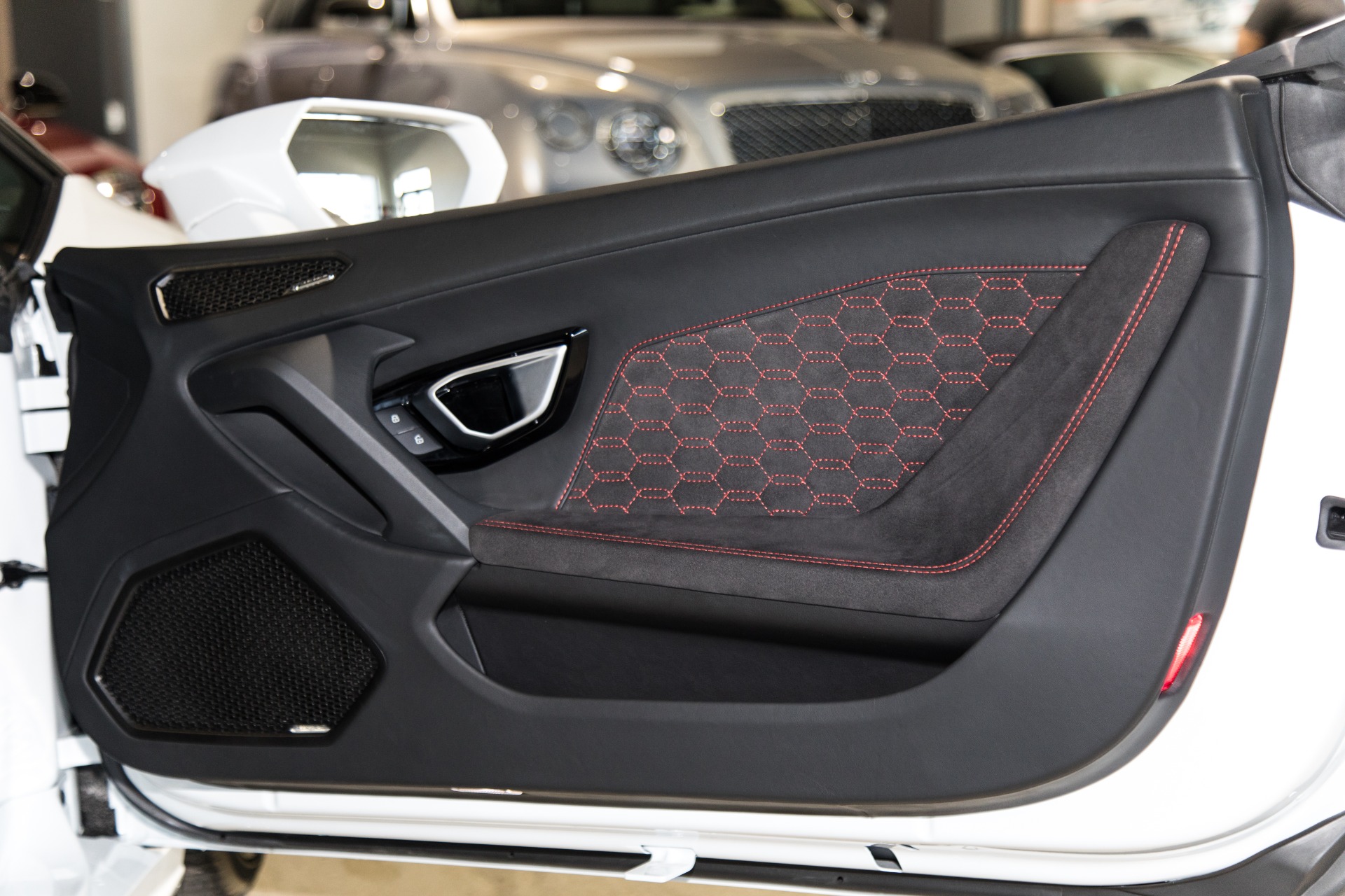 Used-2017-Lamborghini-Huracan-LP-610-4-Spyder