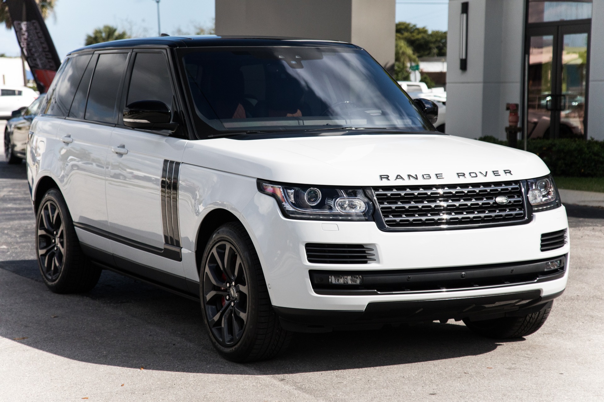 Used-2017-Land-Rover-Range-Rover-SVAutobiography-Dynamic