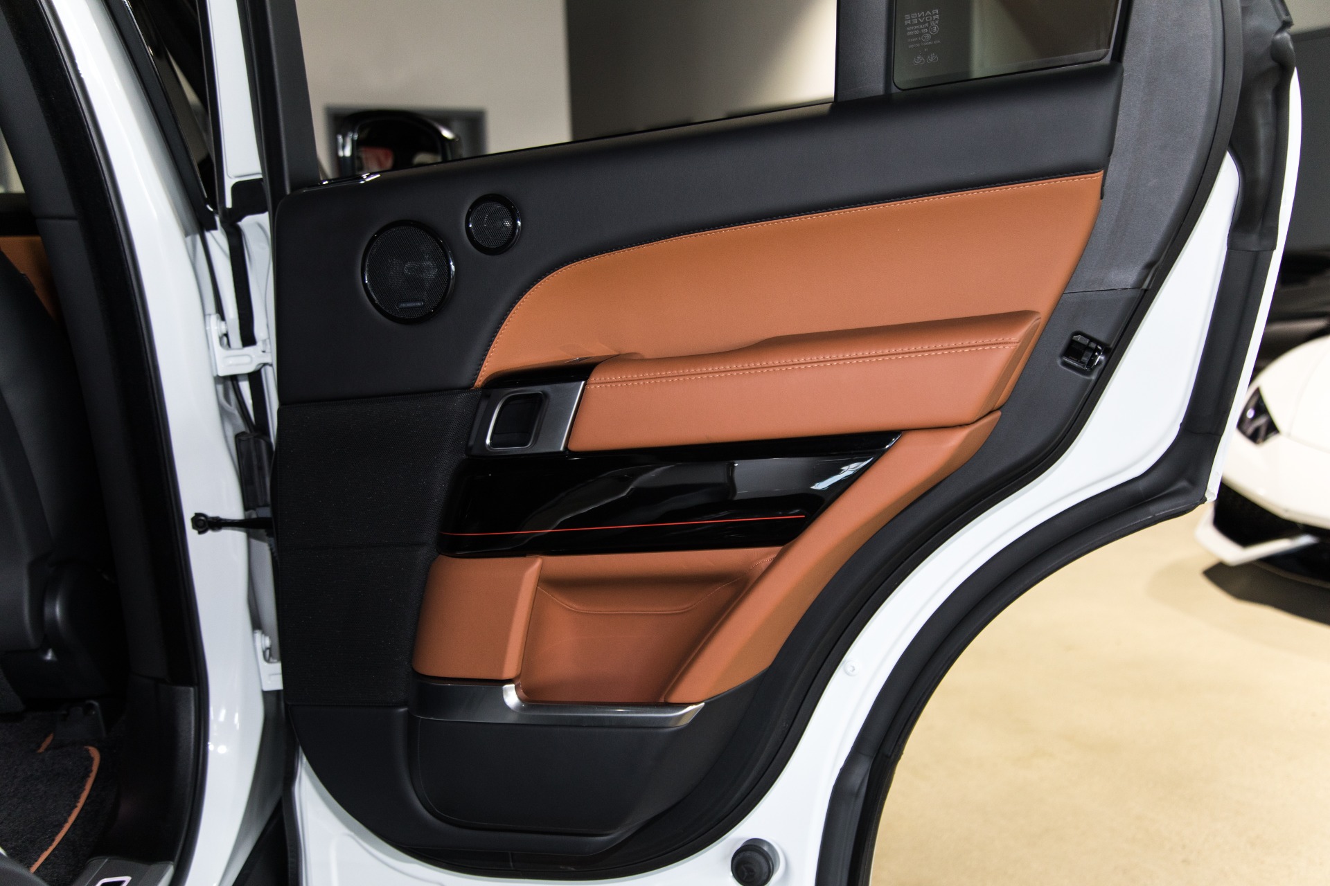 Used-2017-Land-Rover-Range-Rover-SVAutobiography-Dynamic