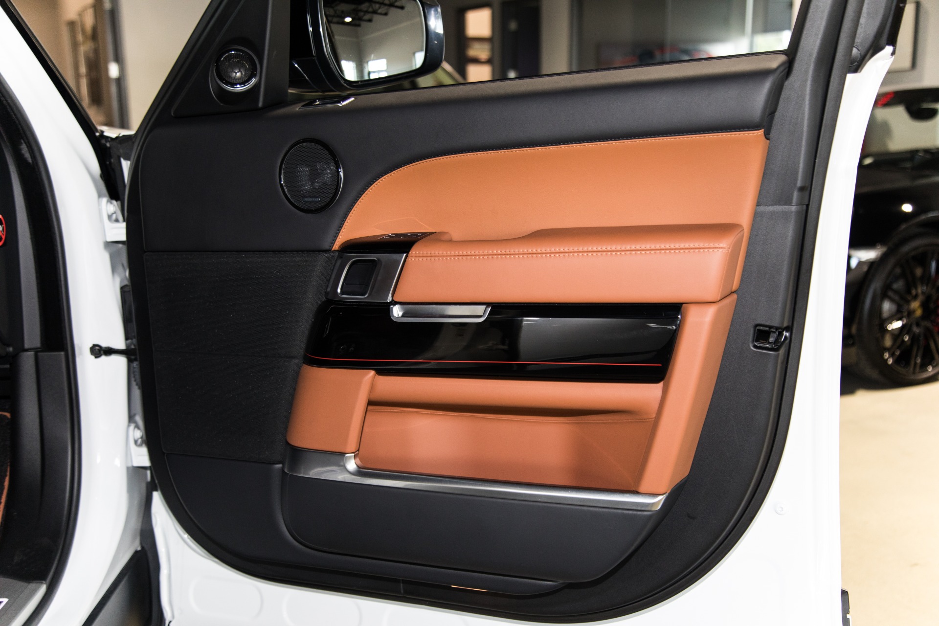 Used-2017-Land-Rover-Range-Rover-SVAutobiography-Dynamic
