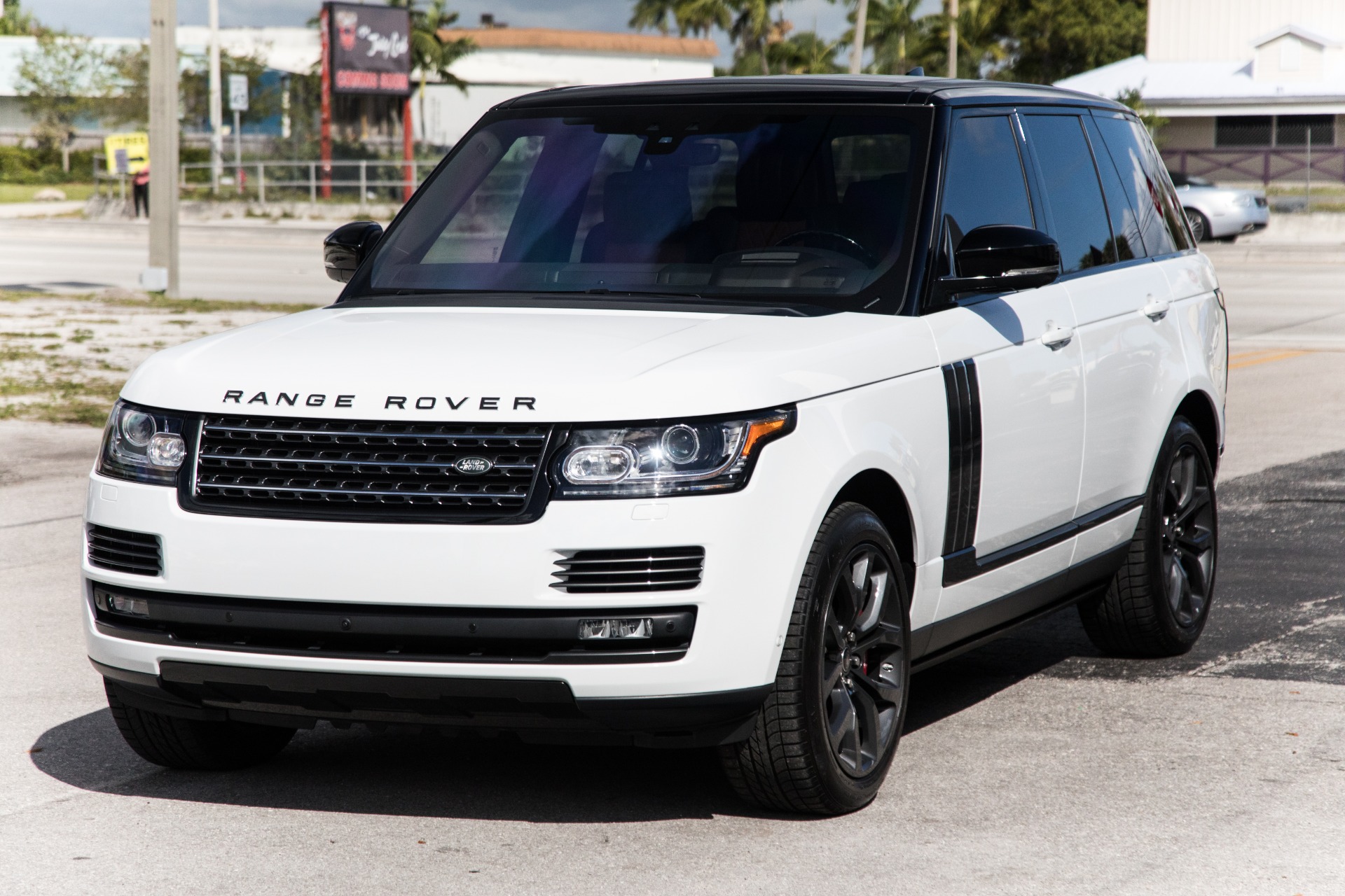 Used-2017-Land-Rover-Range-Rover-SVAutobiography-Dynamic