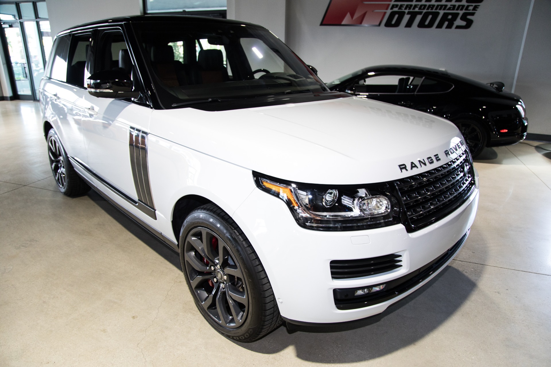 Used-2017-Land-Rover-Range-Rover-SVAutobiography-Dynamic