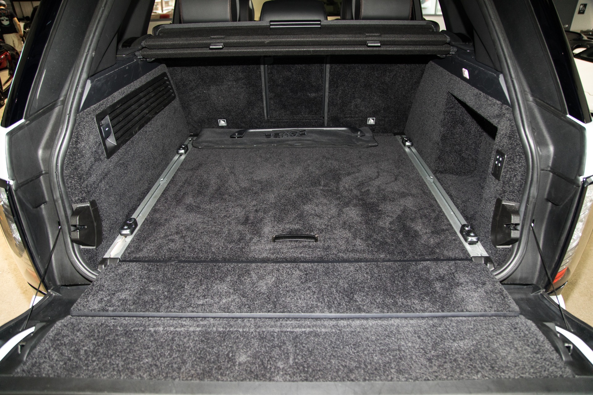Used-2017-Land-Rover-Range-Rover-SVAutobiography-Dynamic