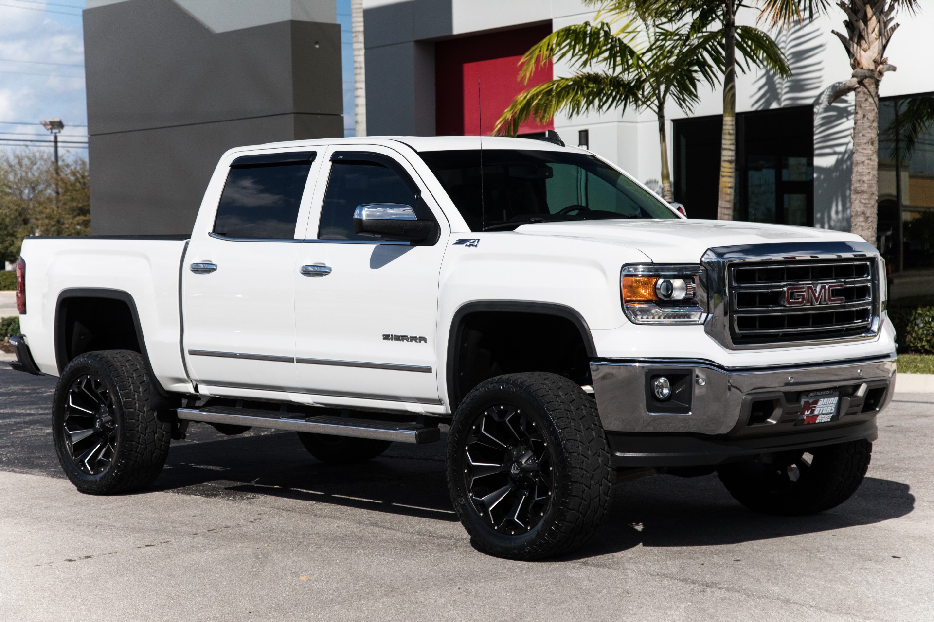 Used-2015-GMC-Sierra-1500-SLT