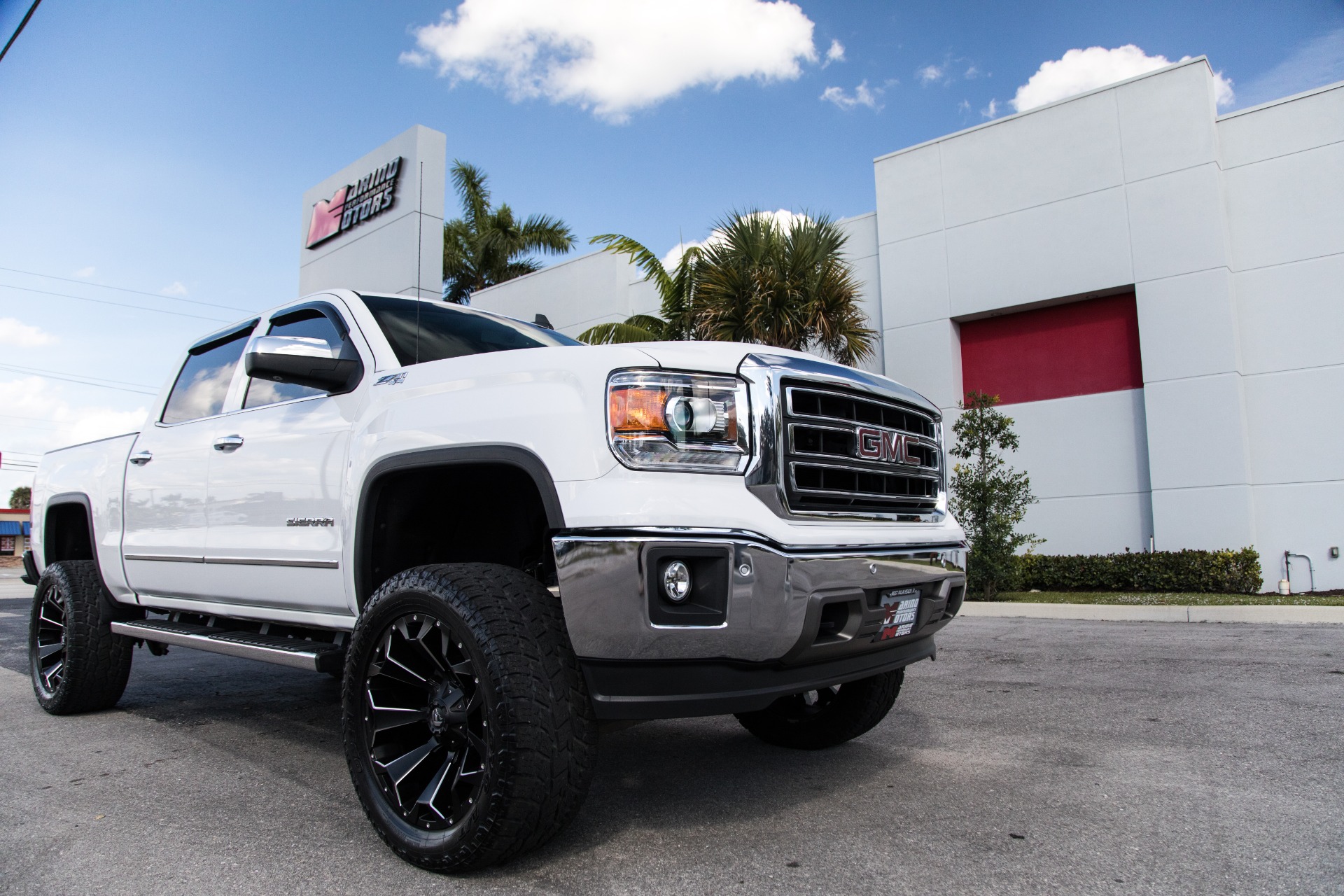 Used-2015-GMC-Sierra-1500-SLT