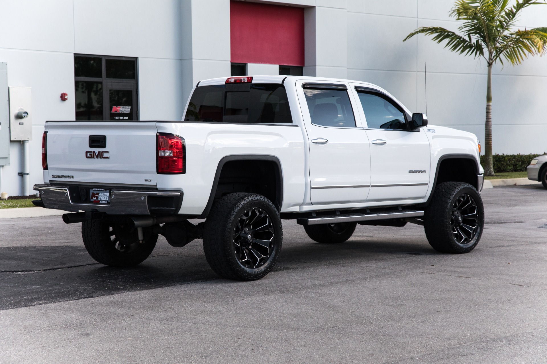 Used-2015-GMC-Sierra-1500-SLT