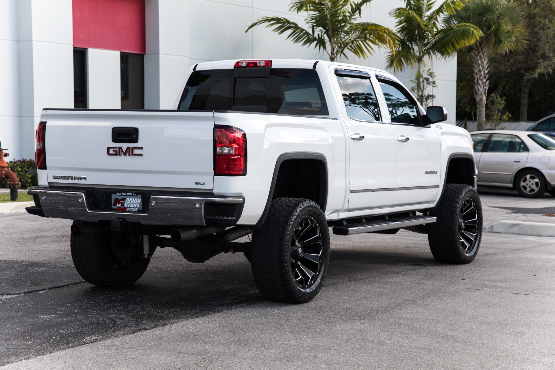 Used-2015-GMC-Sierra-1500-SLT