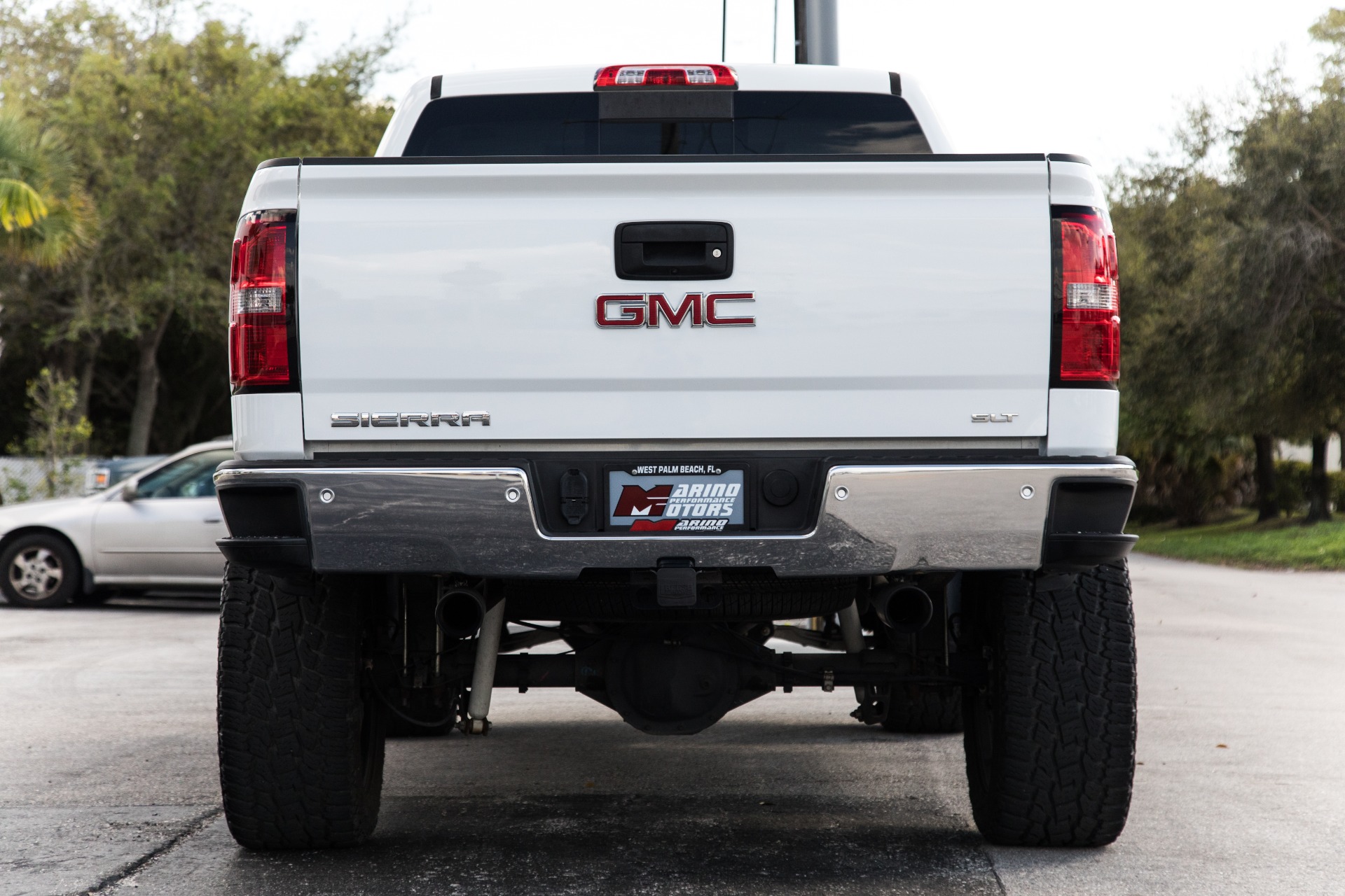 Used-2015-GMC-Sierra-1500-SLT