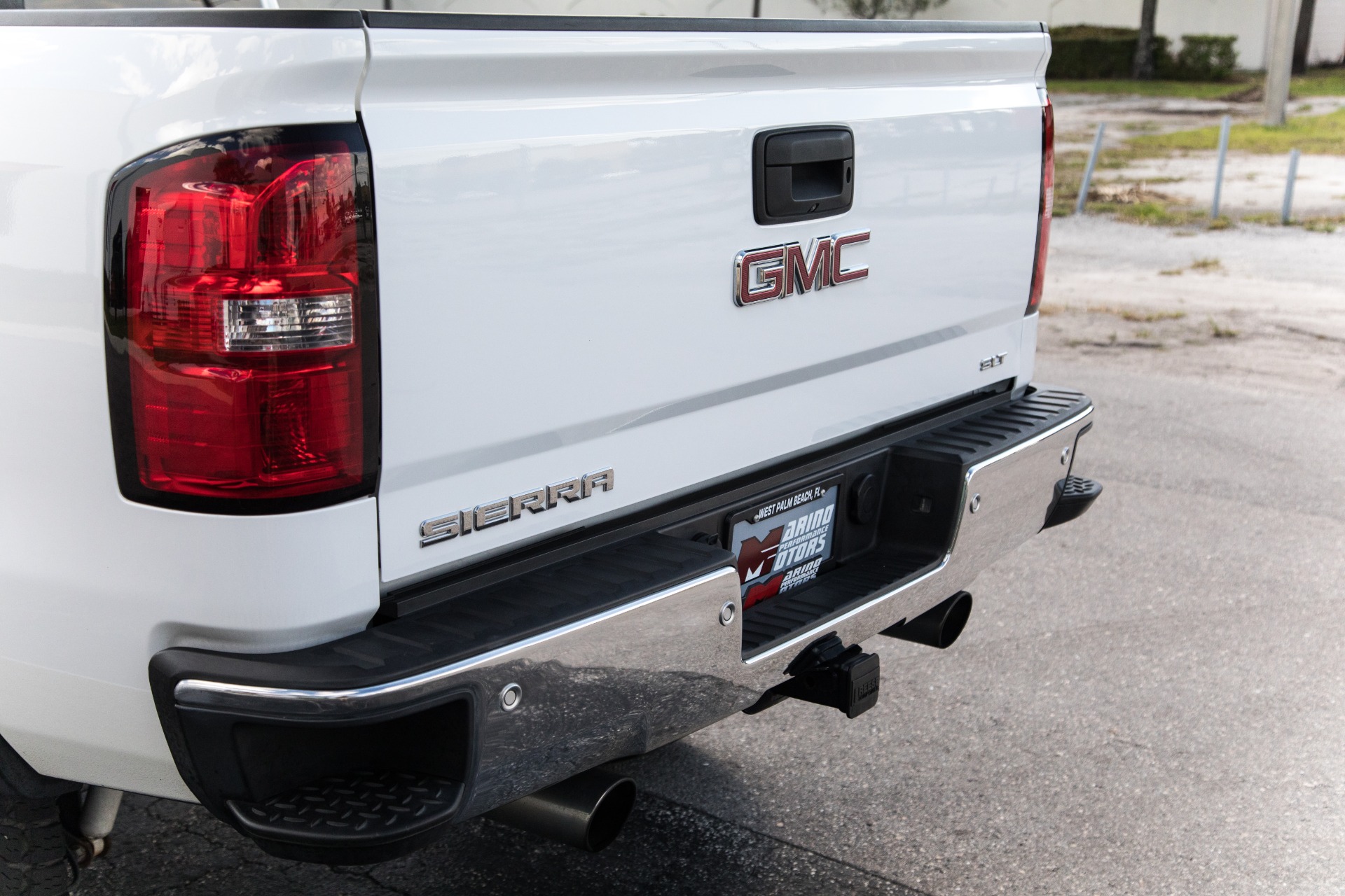 Used-2015-GMC-Sierra-1500-SLT