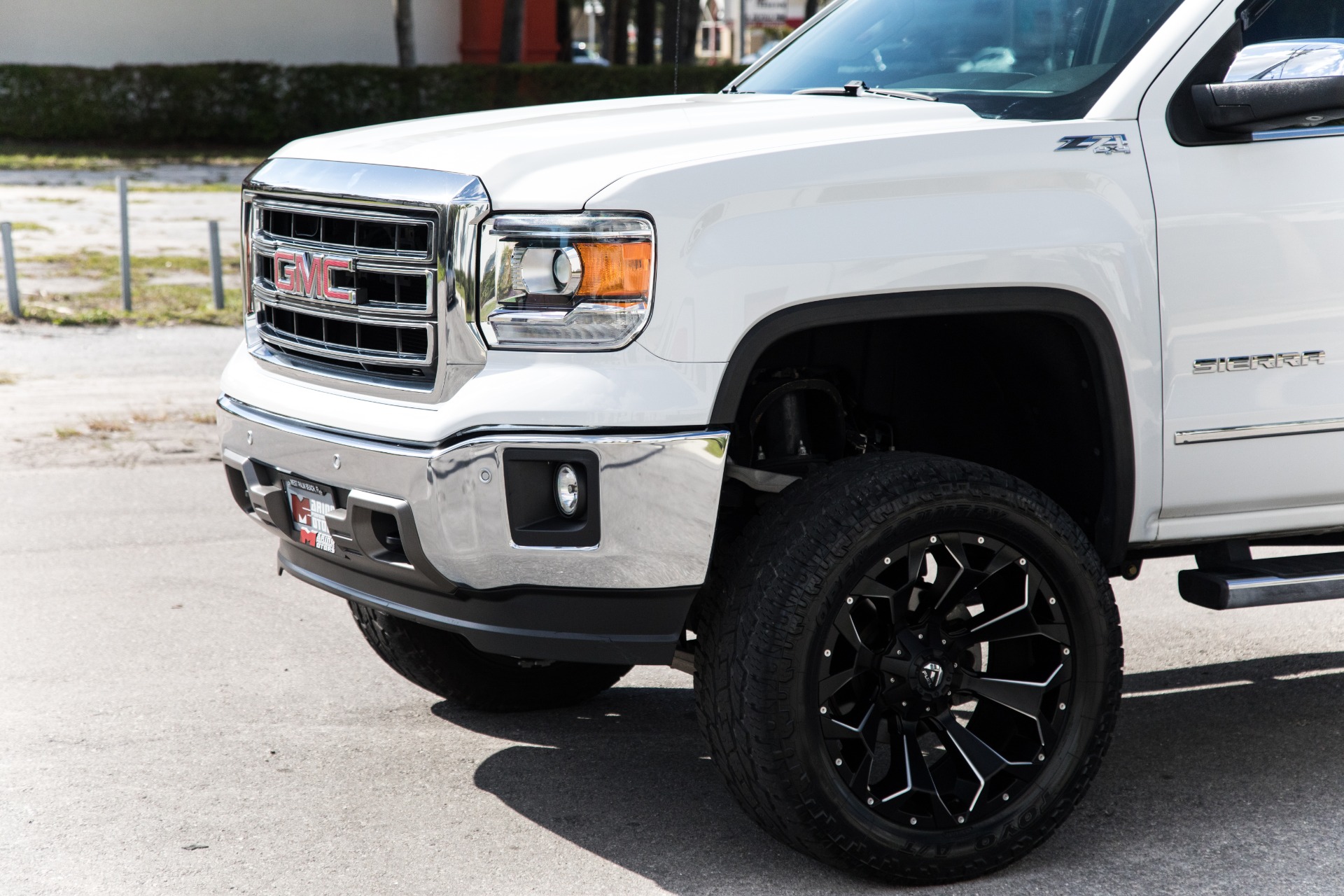Used-2015-GMC-Sierra-1500-SLT