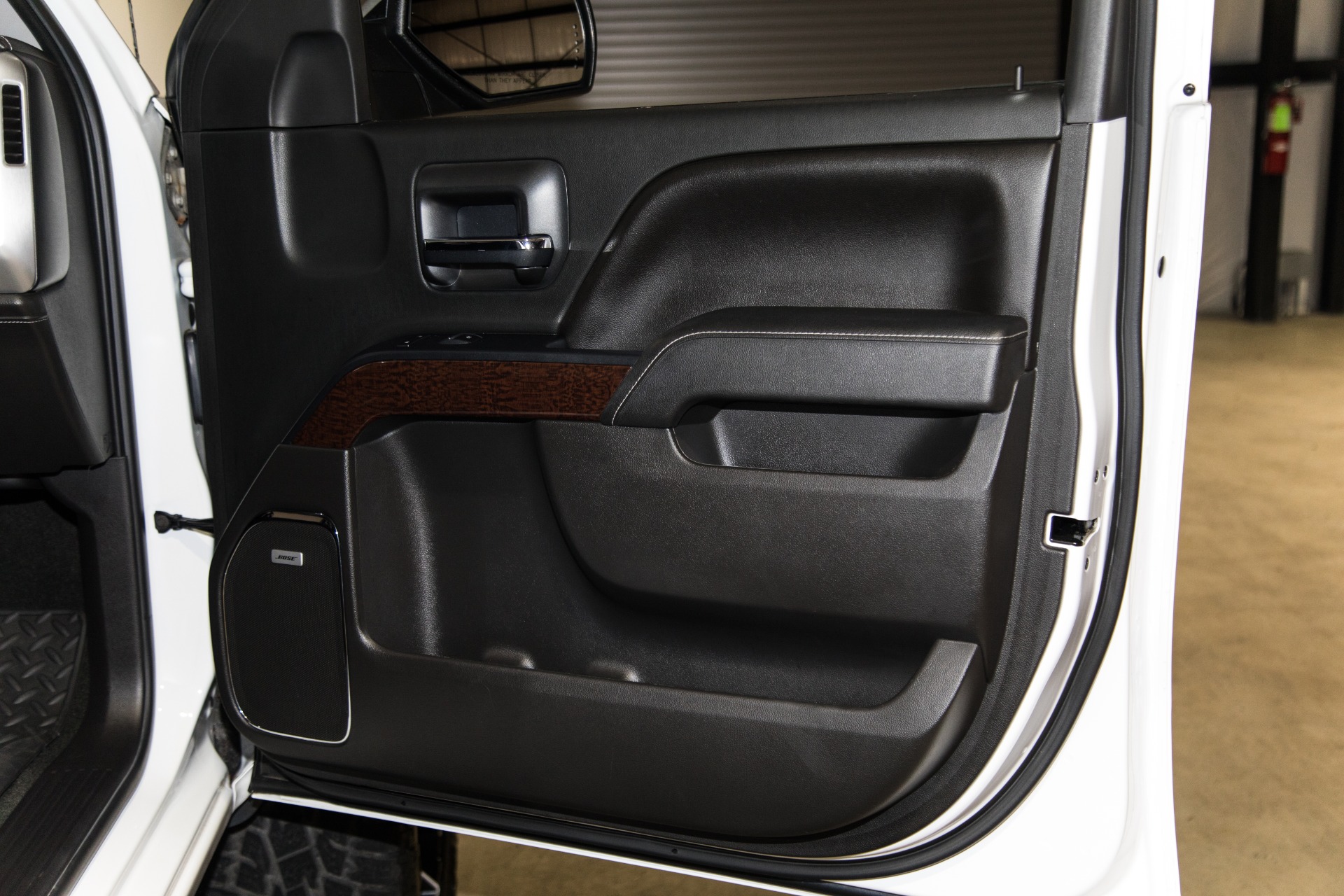 Used-2015-GMC-Sierra-1500-SLT