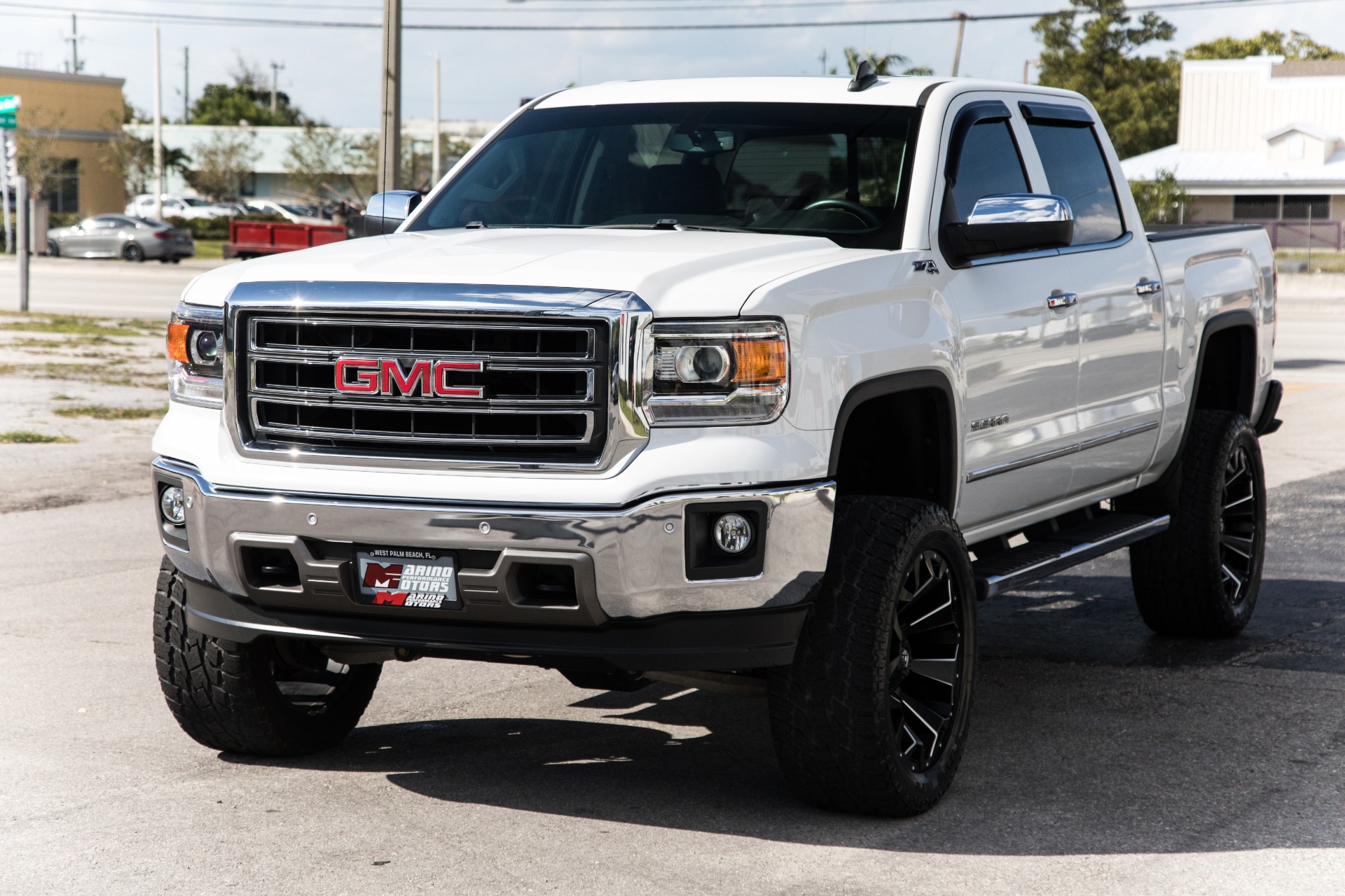 Used-2015-GMC-Sierra-1500-SLT