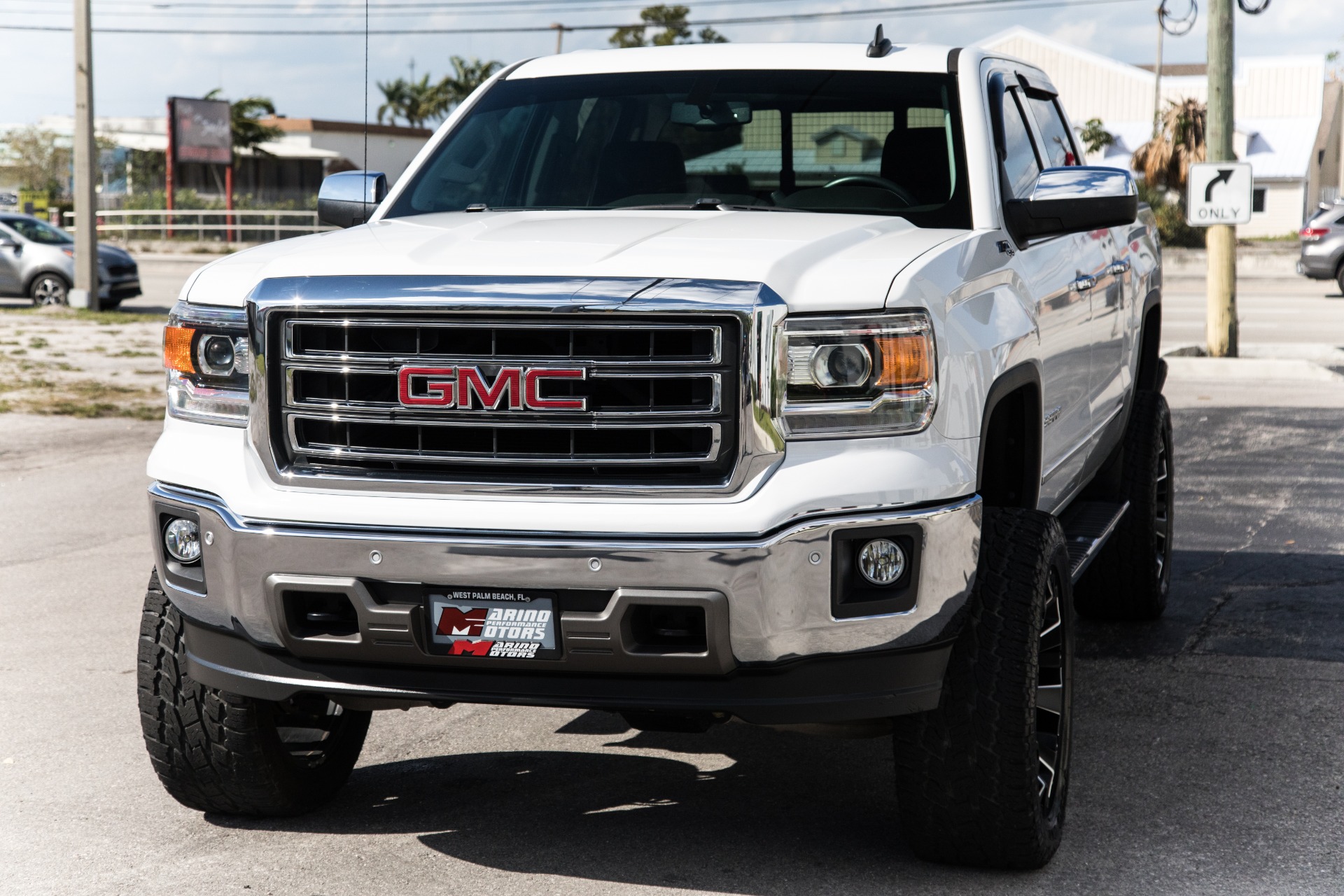 Used-2015-GMC-Sierra-1500-SLT