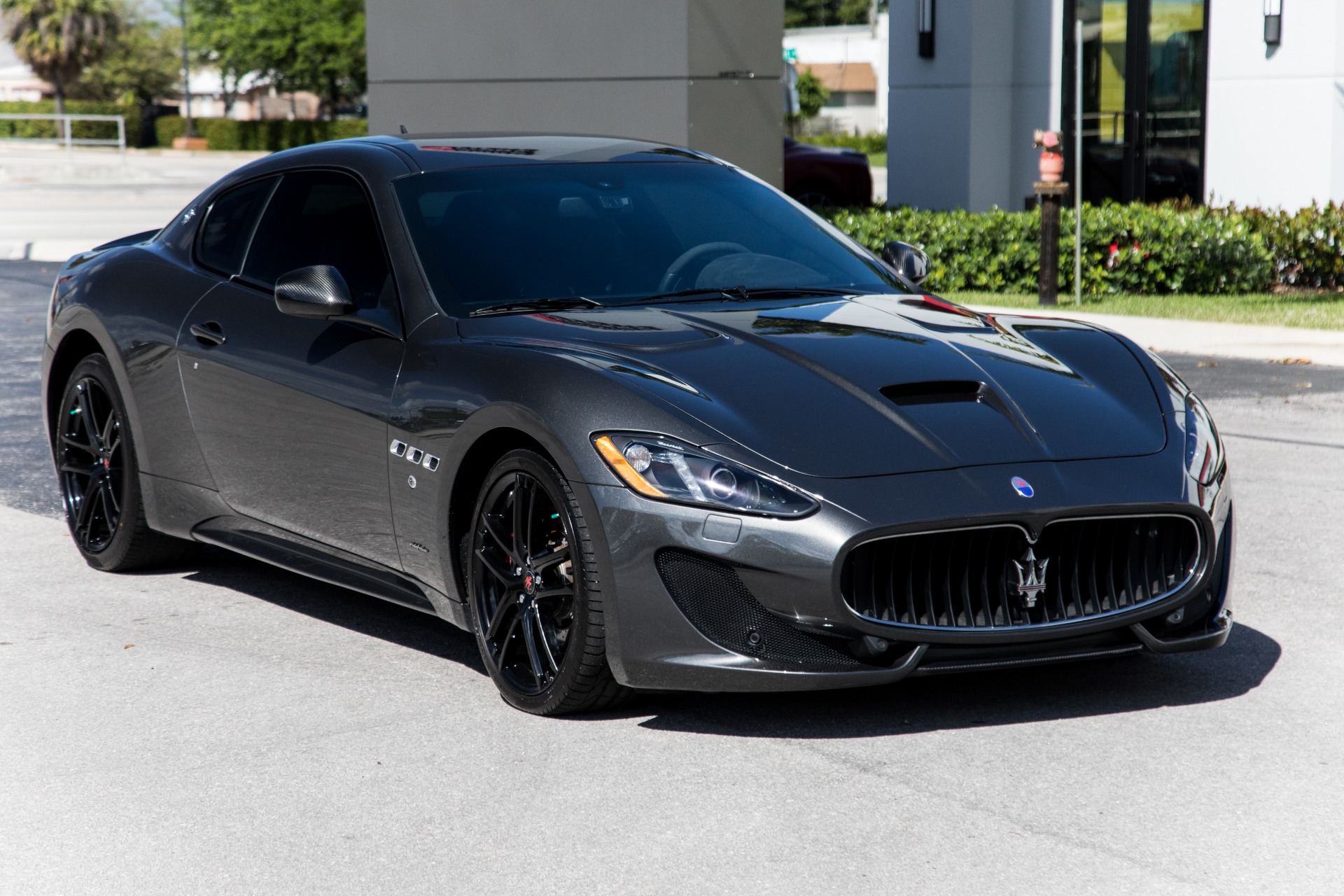 Used-2017-Maserati-GranTurismo-Sport