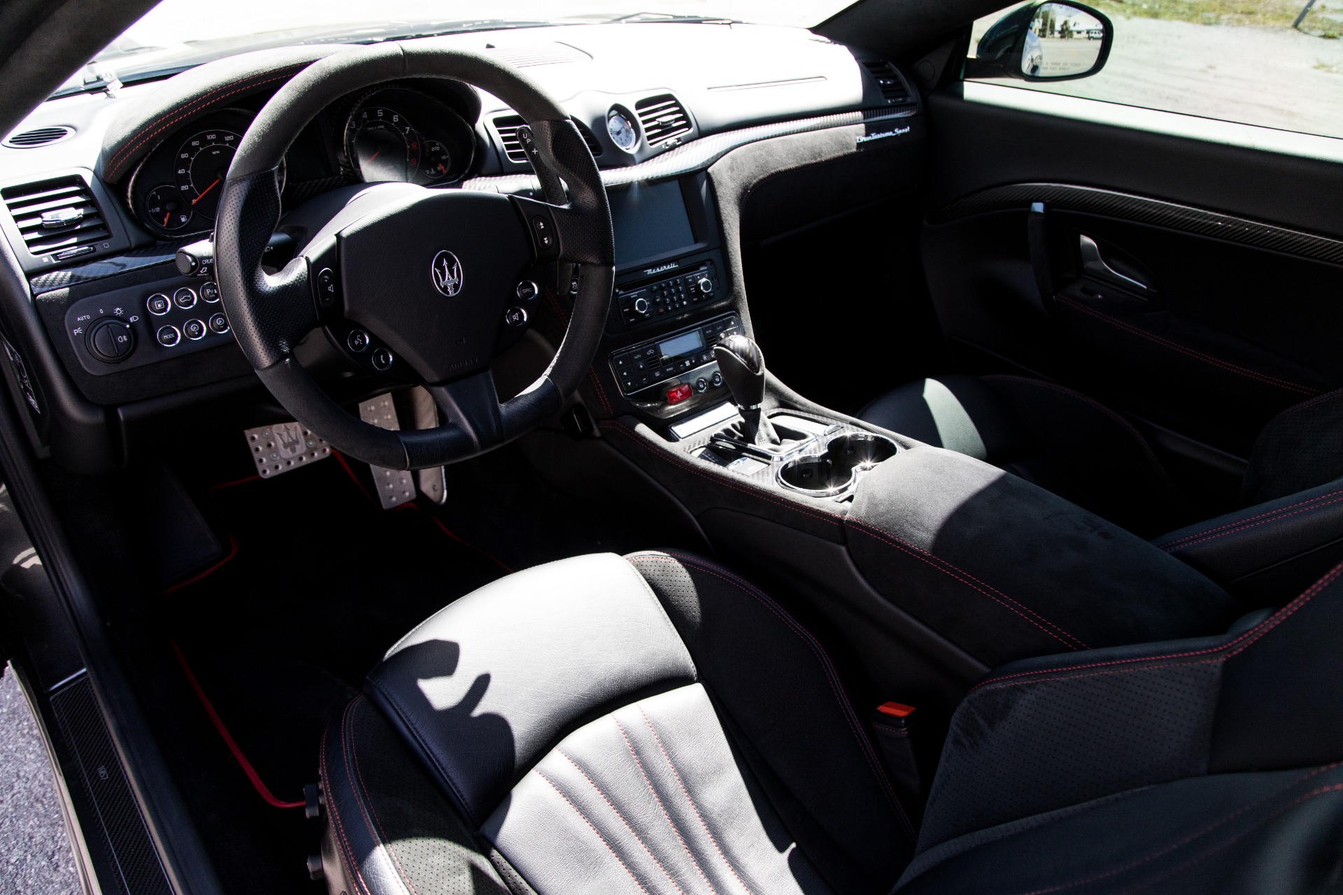 Used-2017-Maserati-GranTurismo-Sport