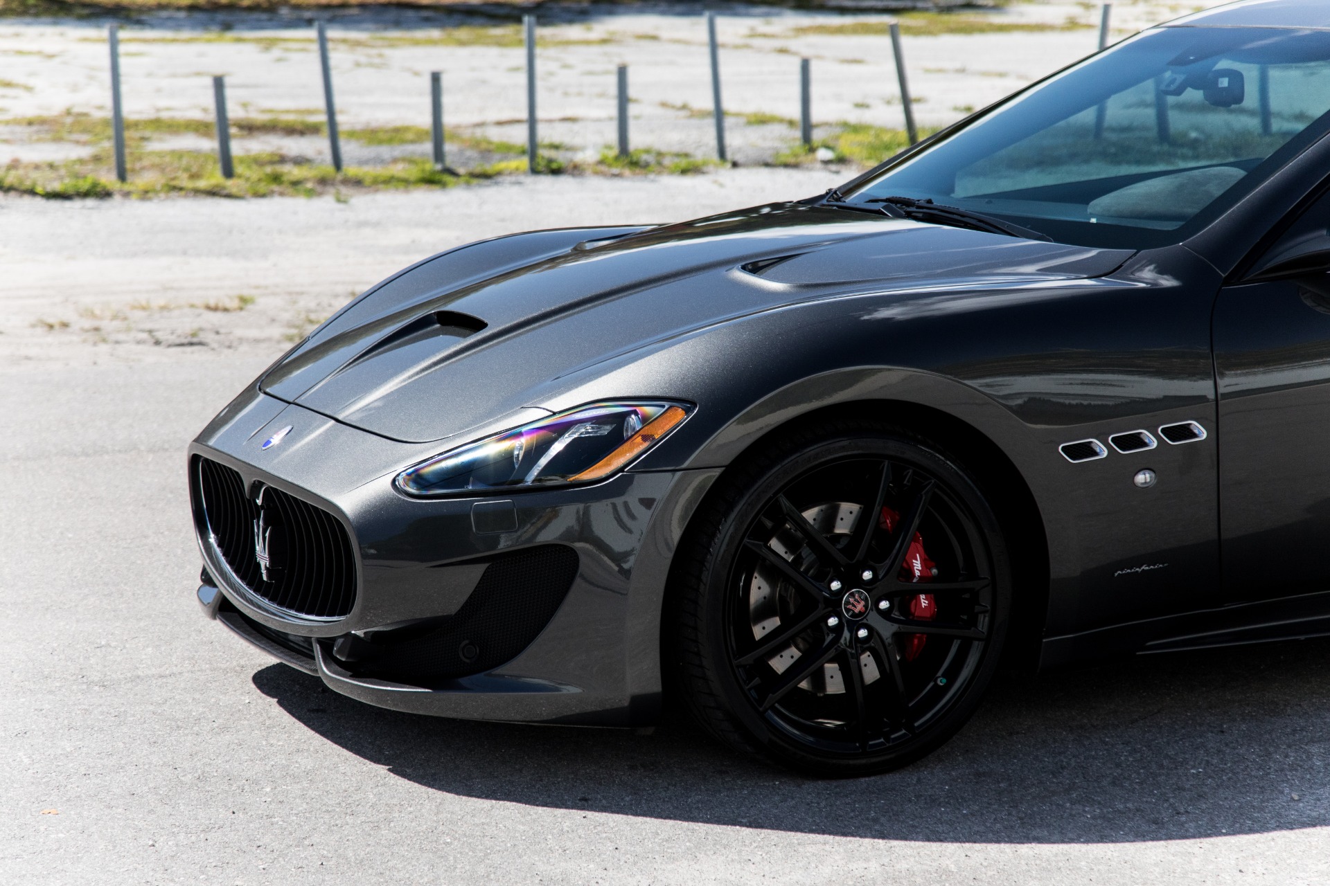 Used-2017-Maserati-GranTurismo-Sport