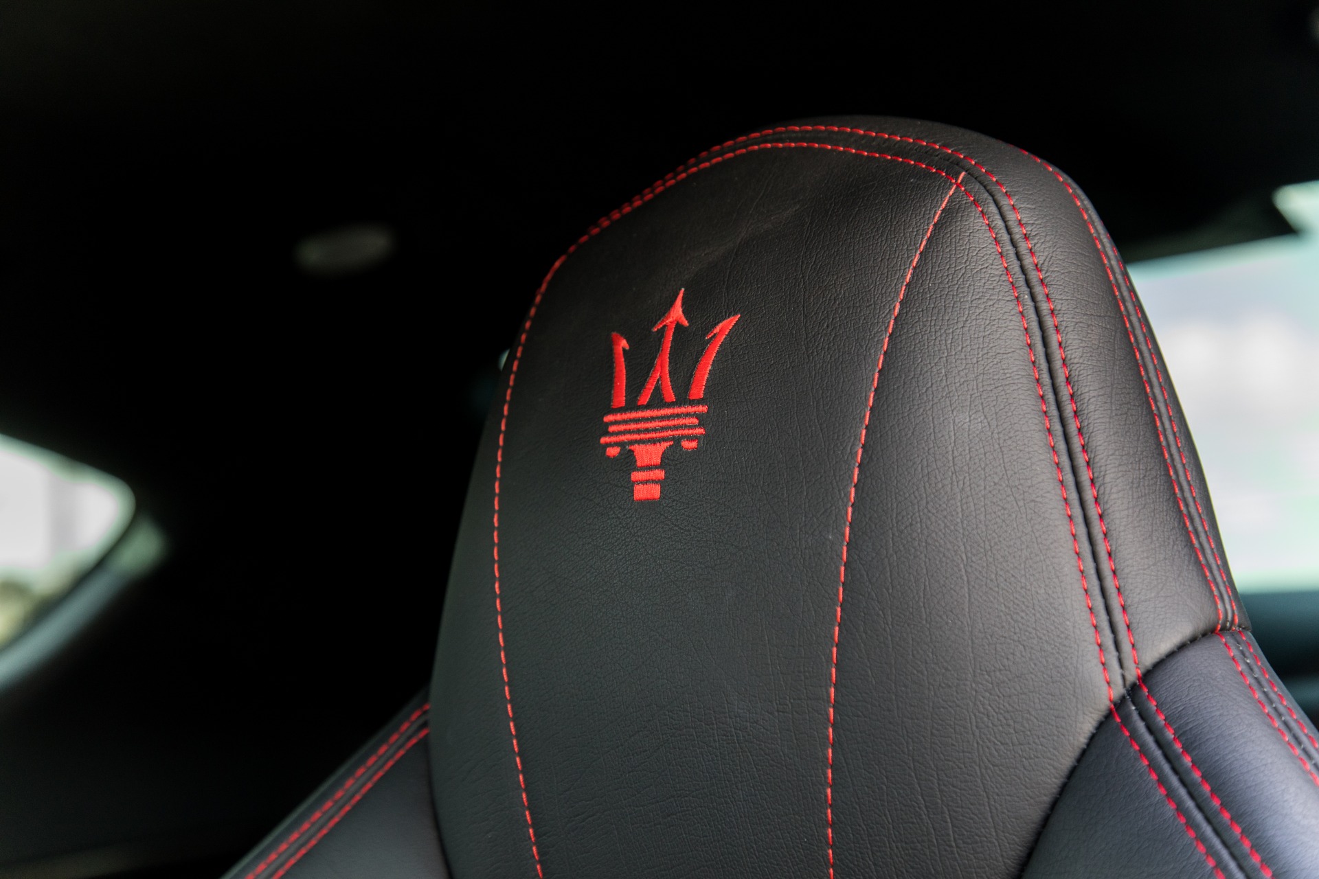 Used-2017-Maserati-GranTurismo-Sport