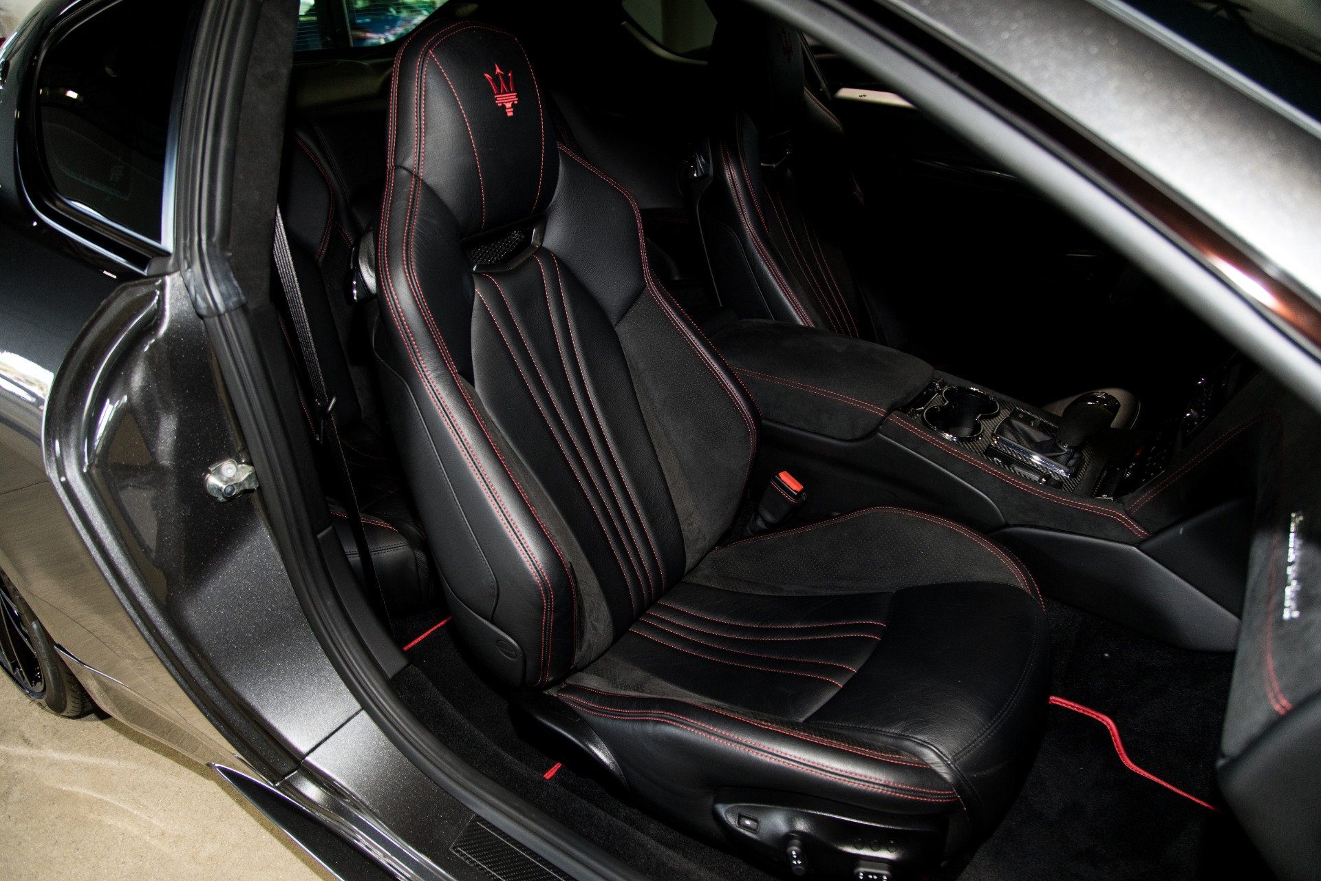 Used-2017-Maserati-GranTurismo-Sport