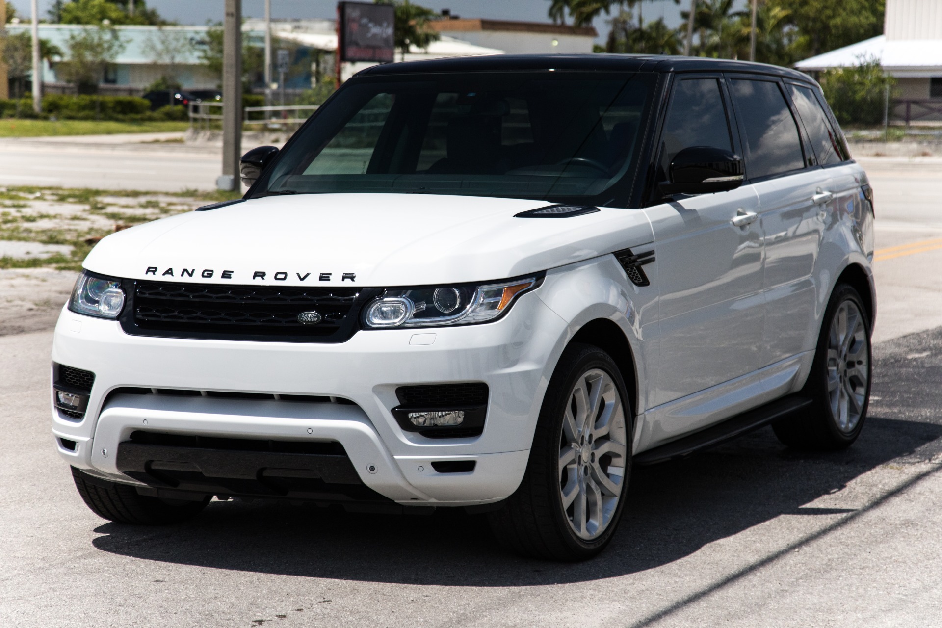 Used-2015-Land-Rover-Range-Rover-Sport-Supercharged