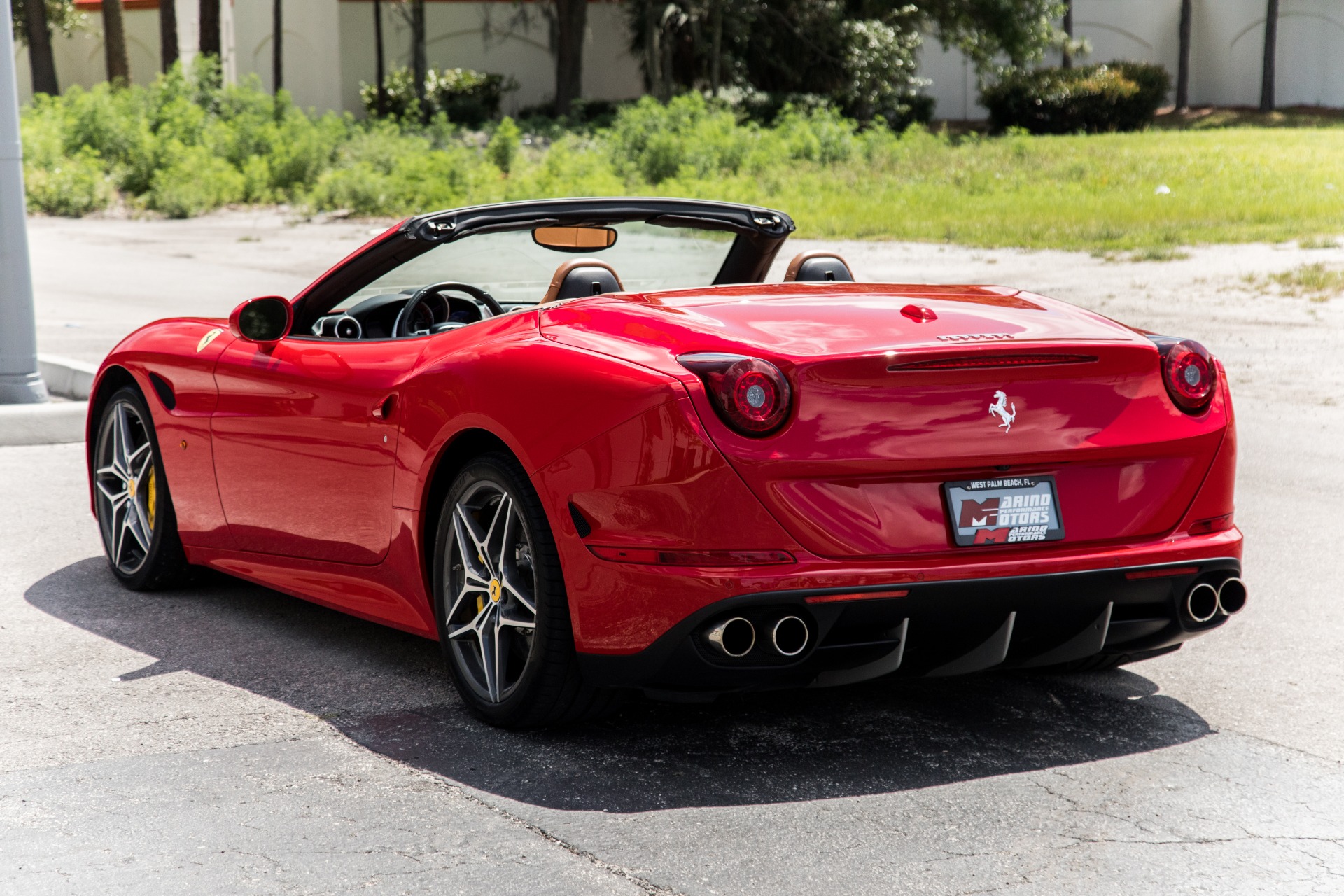 Used-2015-Ferrari-California-T