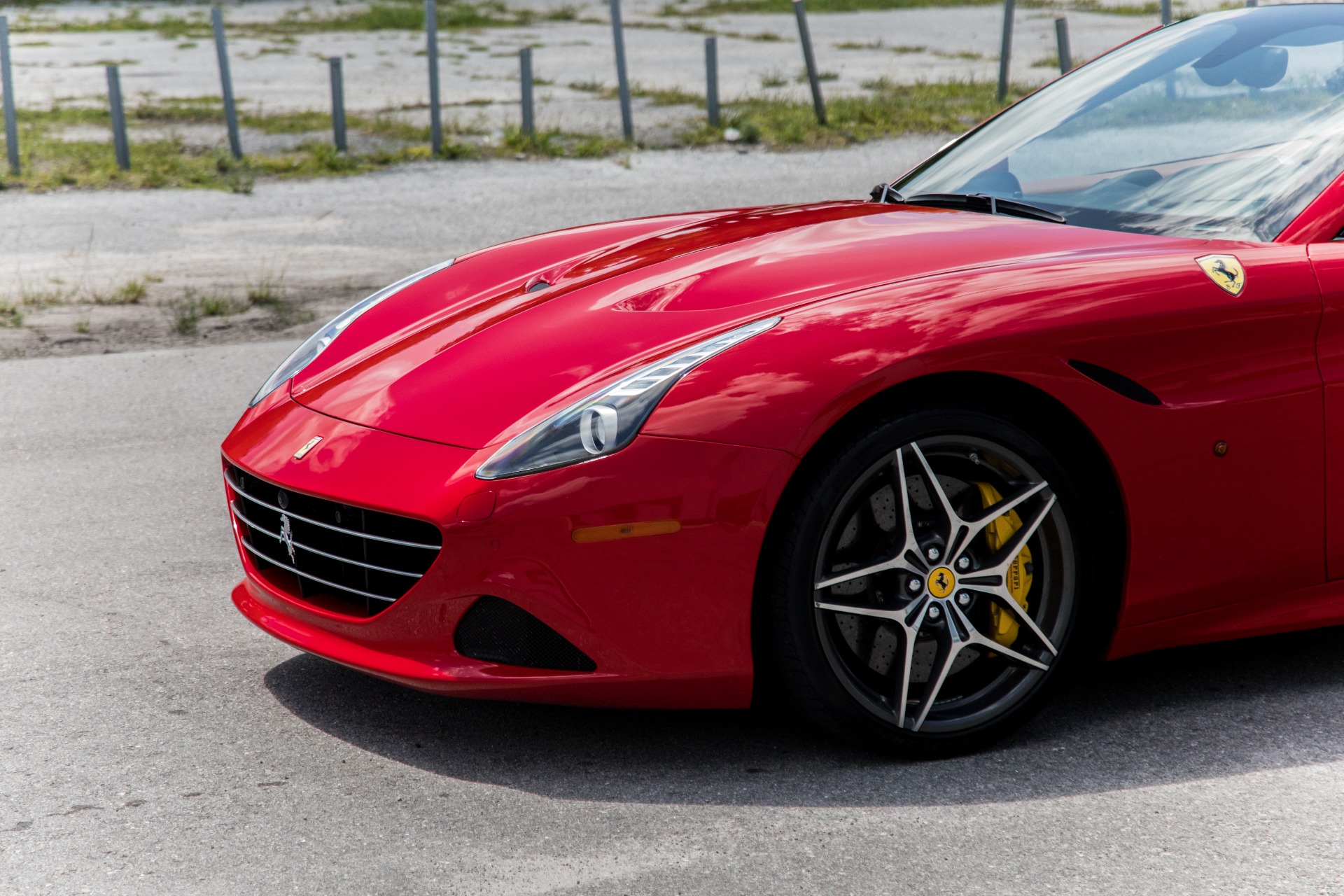 Used-2015-Ferrari-California-T