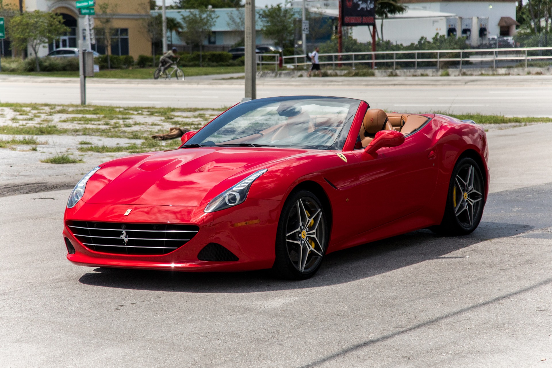 Used-2015-Ferrari-California-T