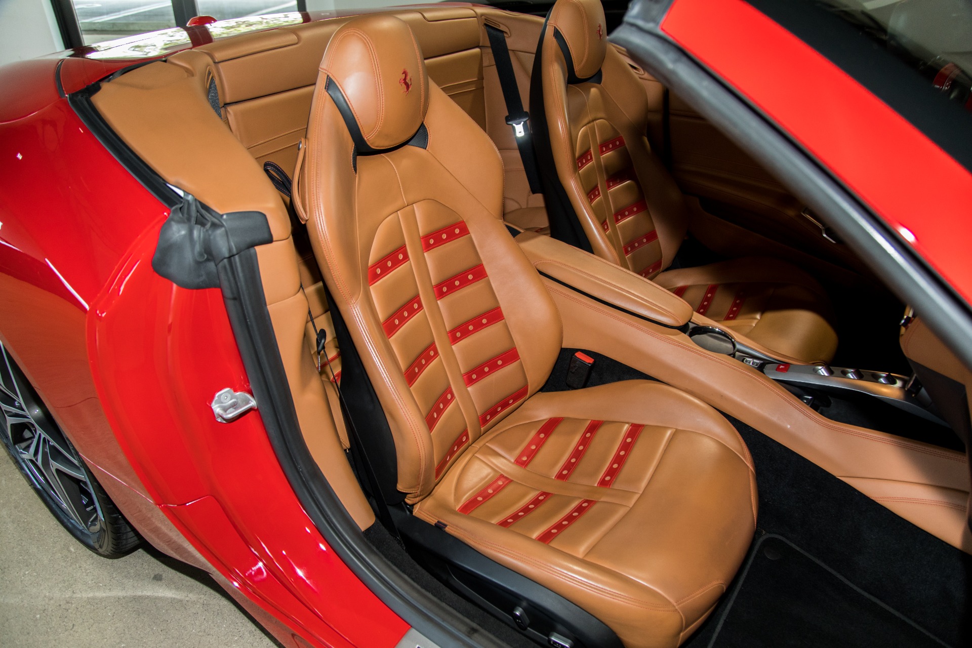 Used-2015-Ferrari-California-T