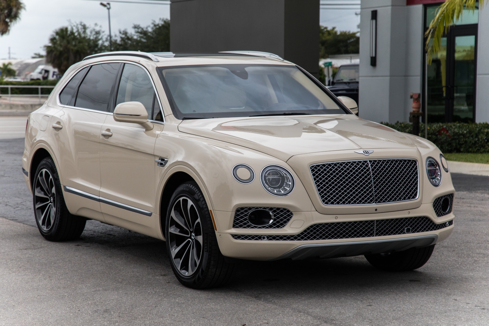Used-2017-Bentley-Bentayga-W12