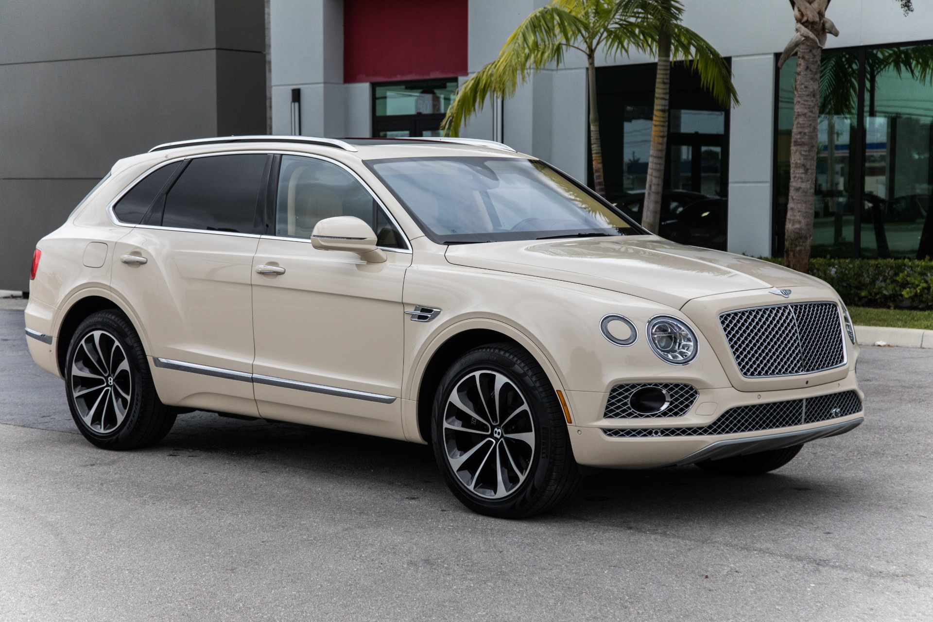 Used-2017-Bentley-Bentayga-W12