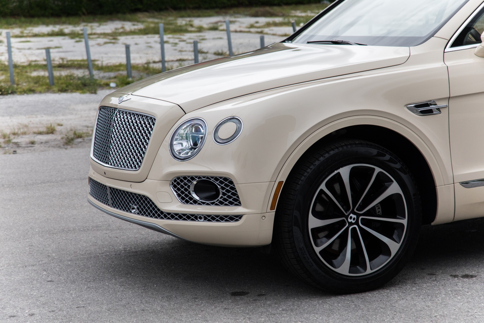 Used-2017-Bentley-Bentayga-W12
