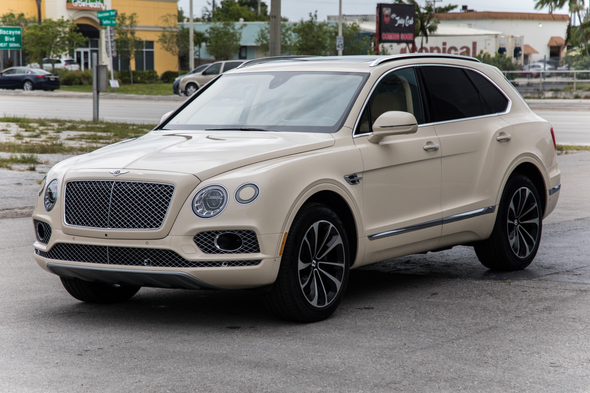 Used-2017-Bentley-Bentayga-W12