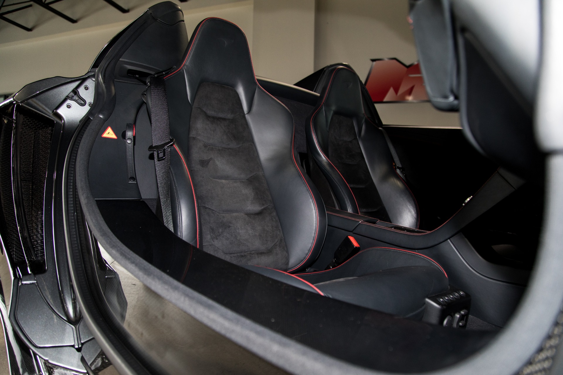 Used-2013-McLaren-MP4-12C-Spider
