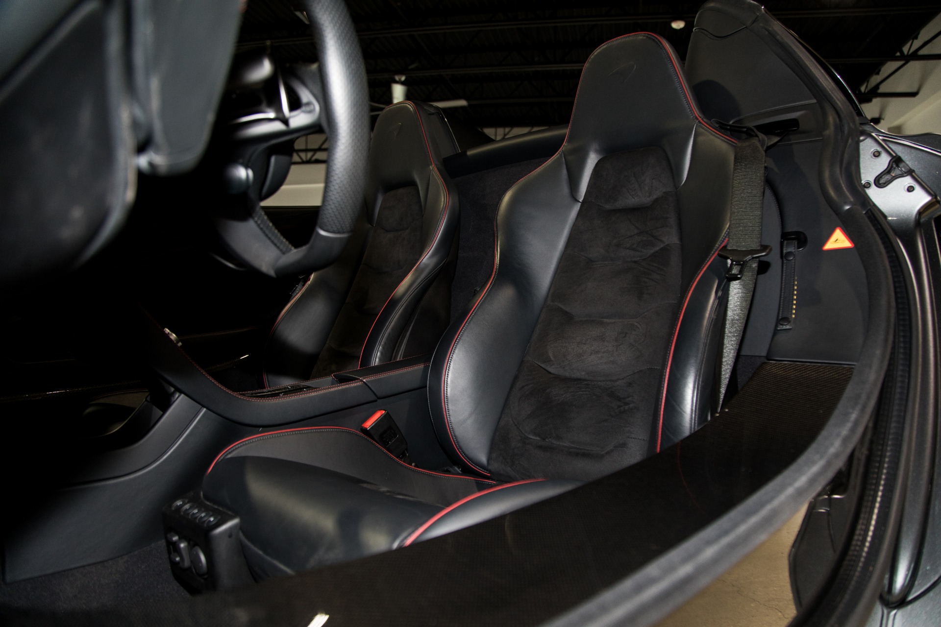 Used-2013-McLaren-MP4-12C-Spider