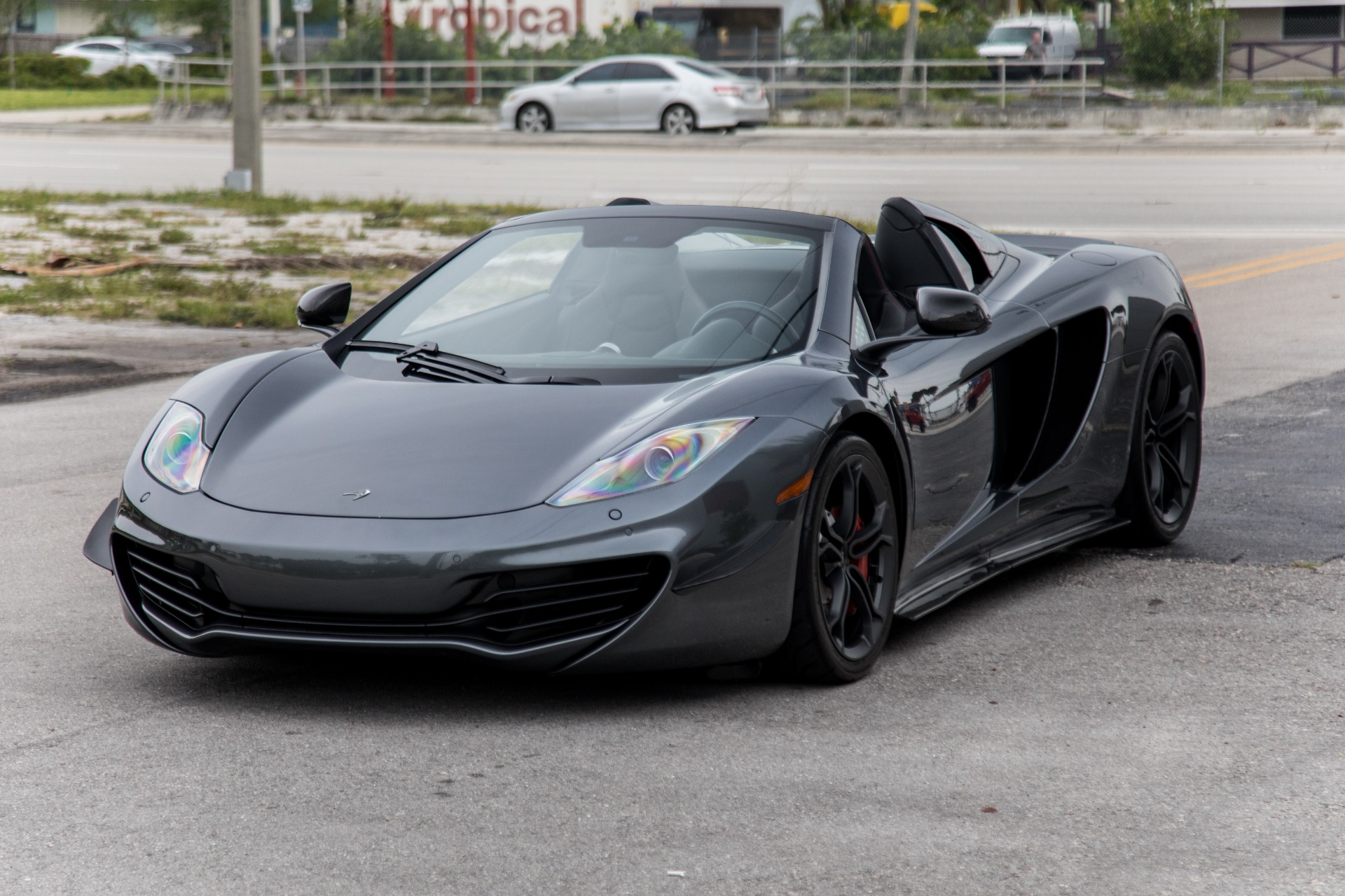 Used-2013-McLaren-MP4-12C-Spider