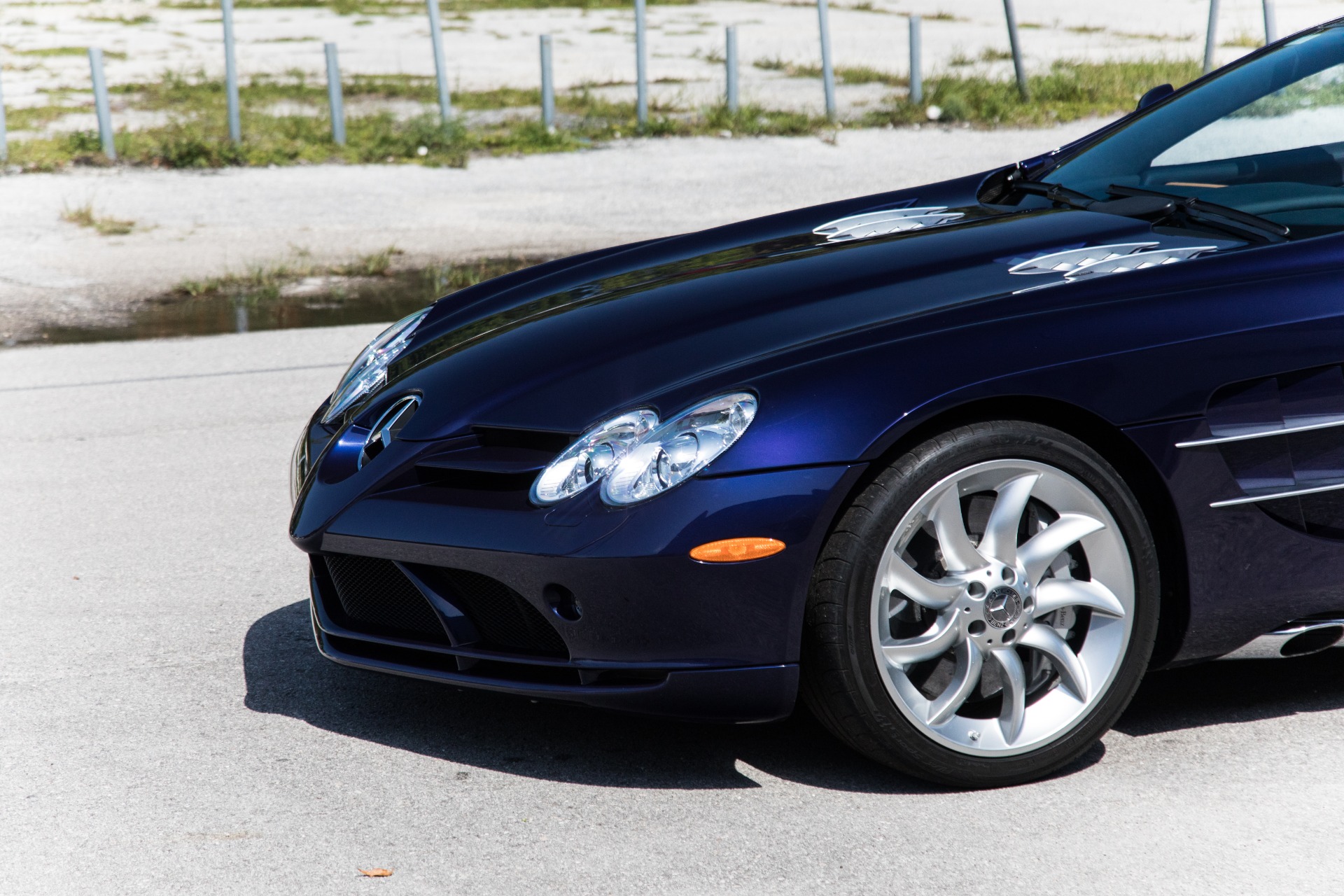 Used-2008-Mercedes-Benz-SLR-SLR-McLaren