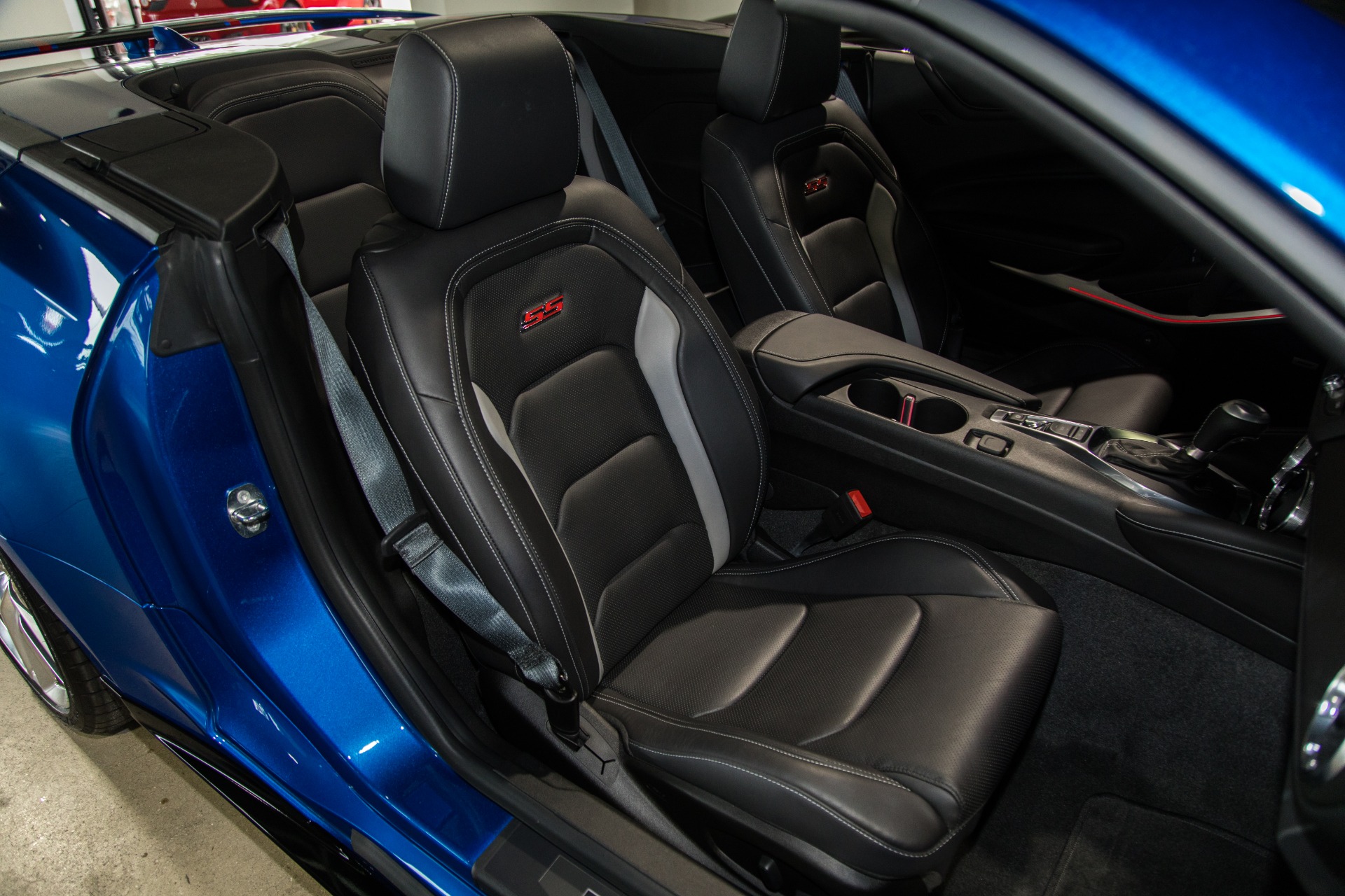 Used-2018-Chevrolet-Camaro-SS-Indy-500-Official-Vehicle