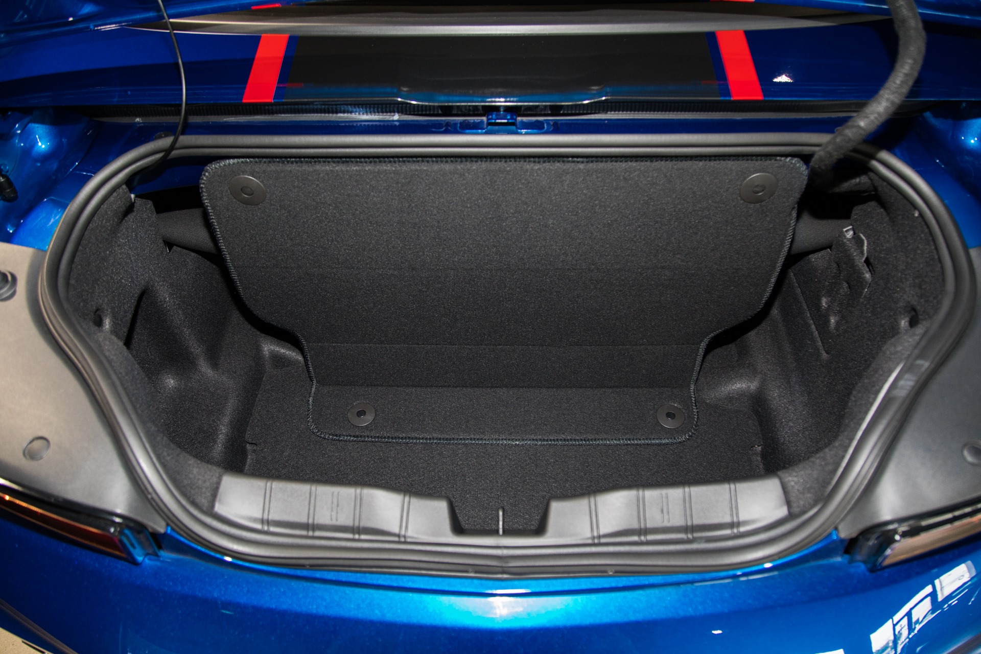 Used-2018-Chevrolet-Camaro-SS-Indy-500-Official-Vehicle