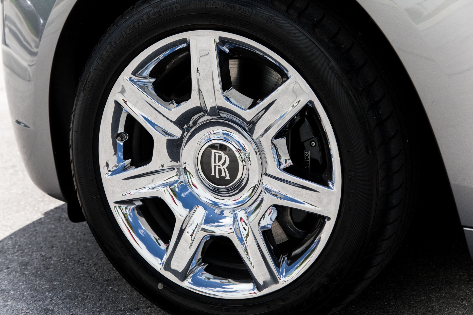 Used-2011-Rolls-Royce-Ghost