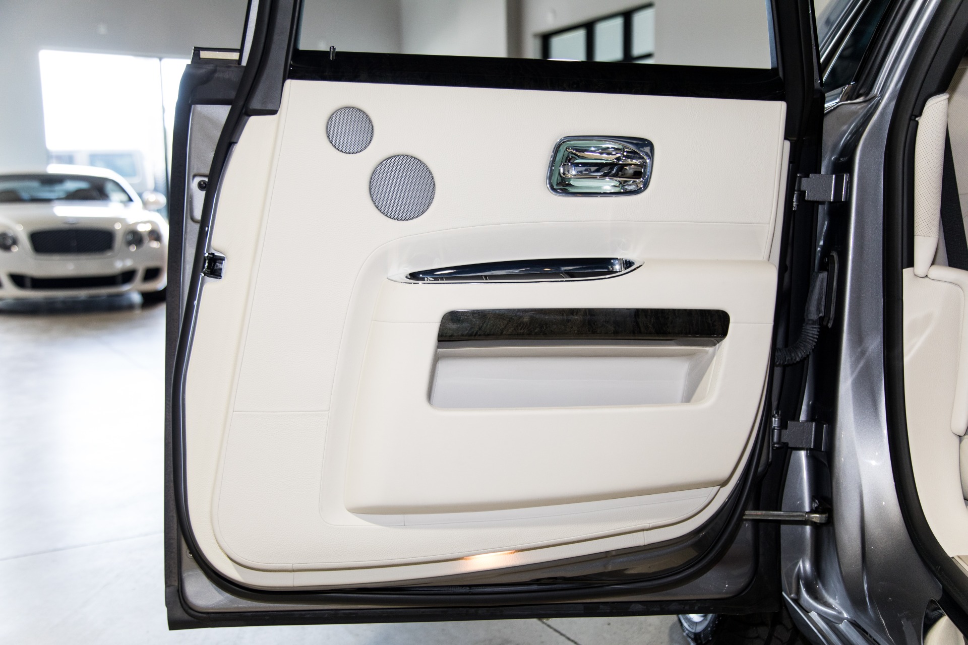 Used-2011-Rolls-Royce-Ghost