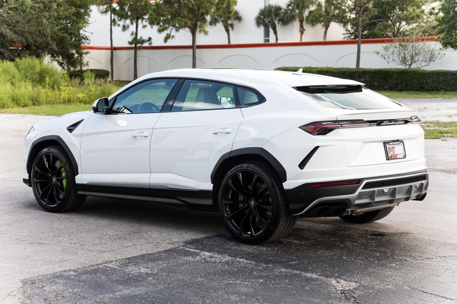 Used-2019-Lamborghini-Urus
