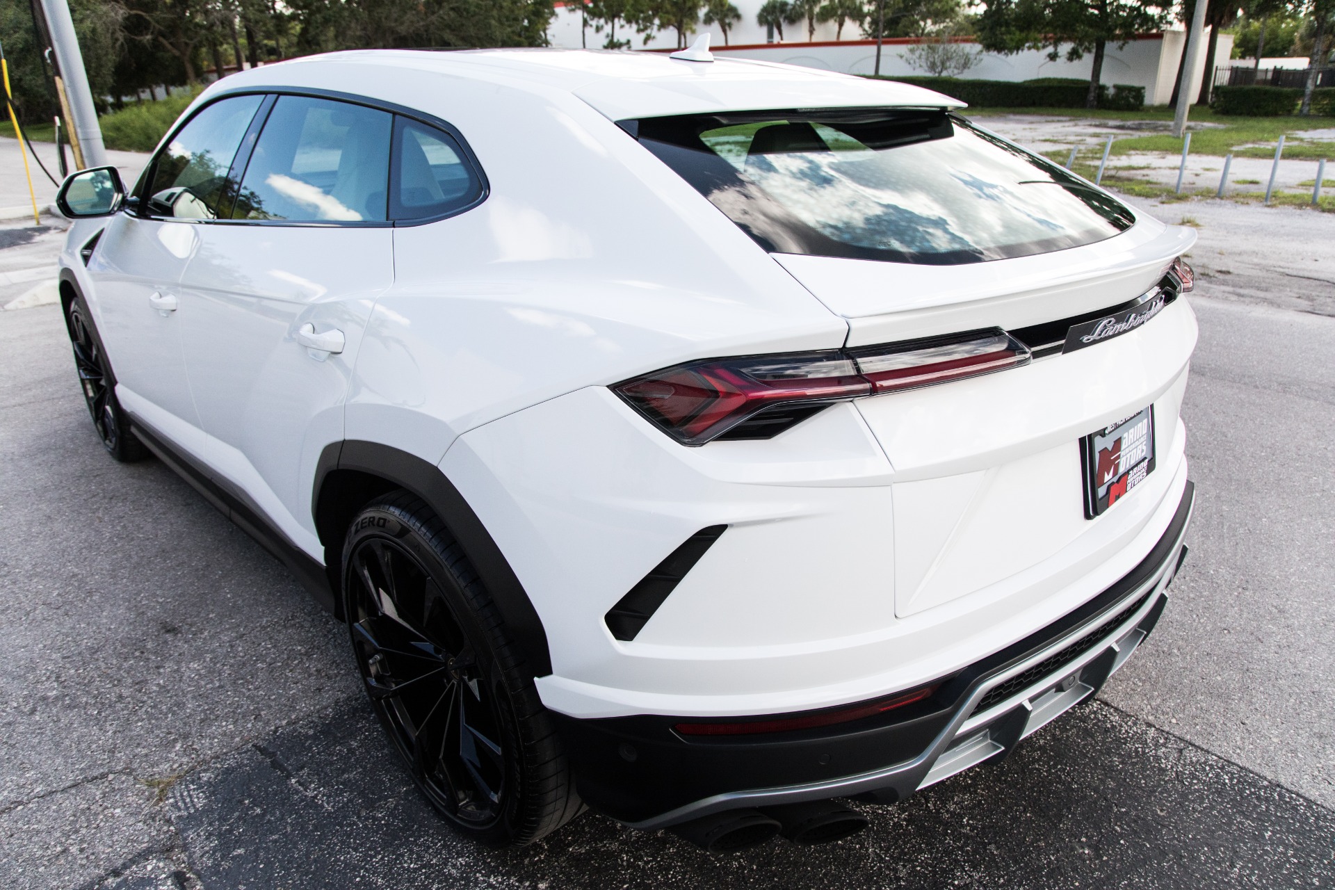 Used-2019-Lamborghini-Urus