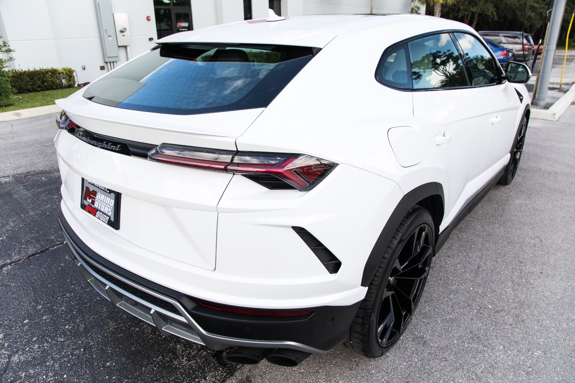 Used-2019-Lamborghini-Urus