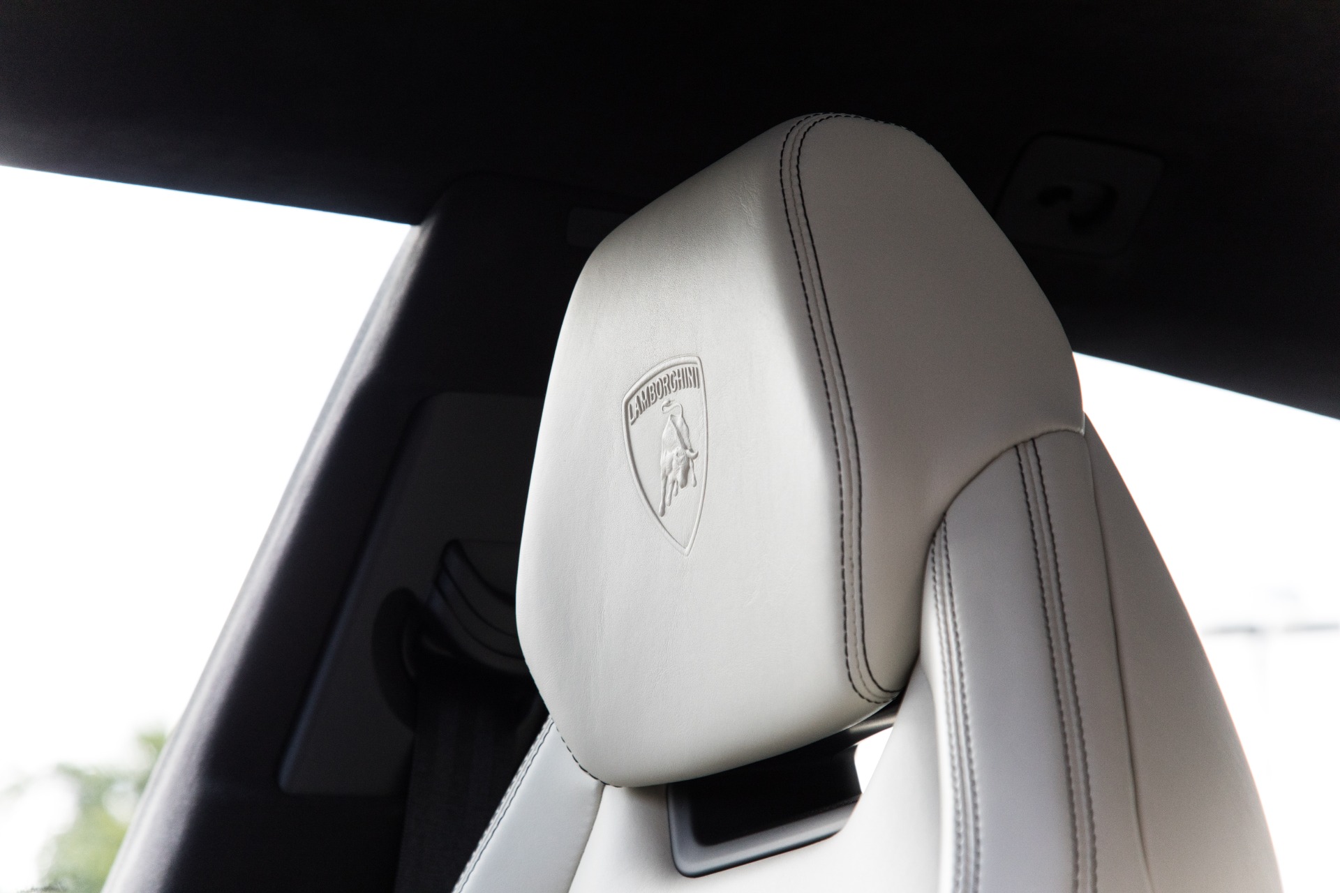 Used-2019-Lamborghini-Urus