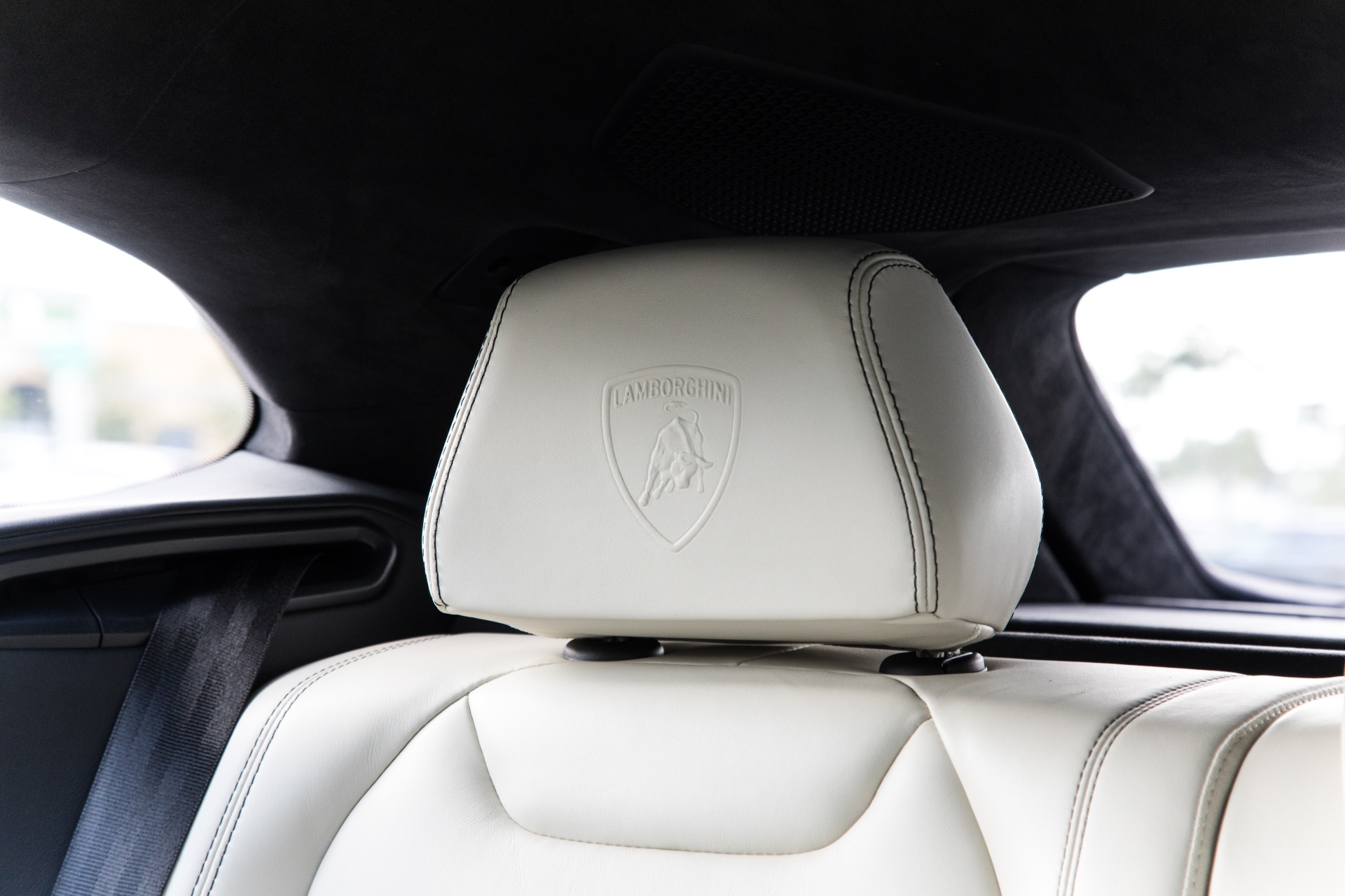 Used-2019-Lamborghini-Urus