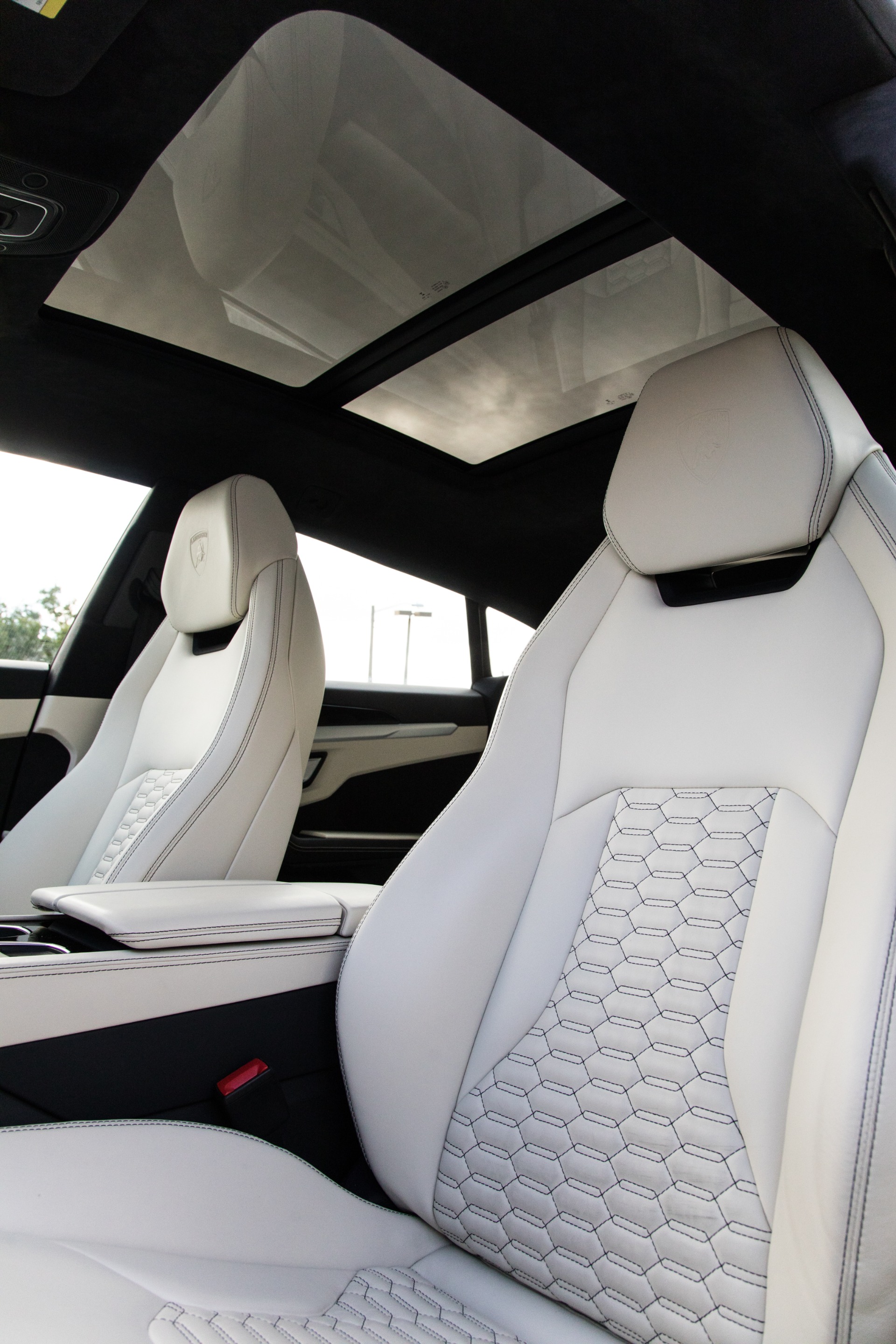 Used-2019-Lamborghini-Urus