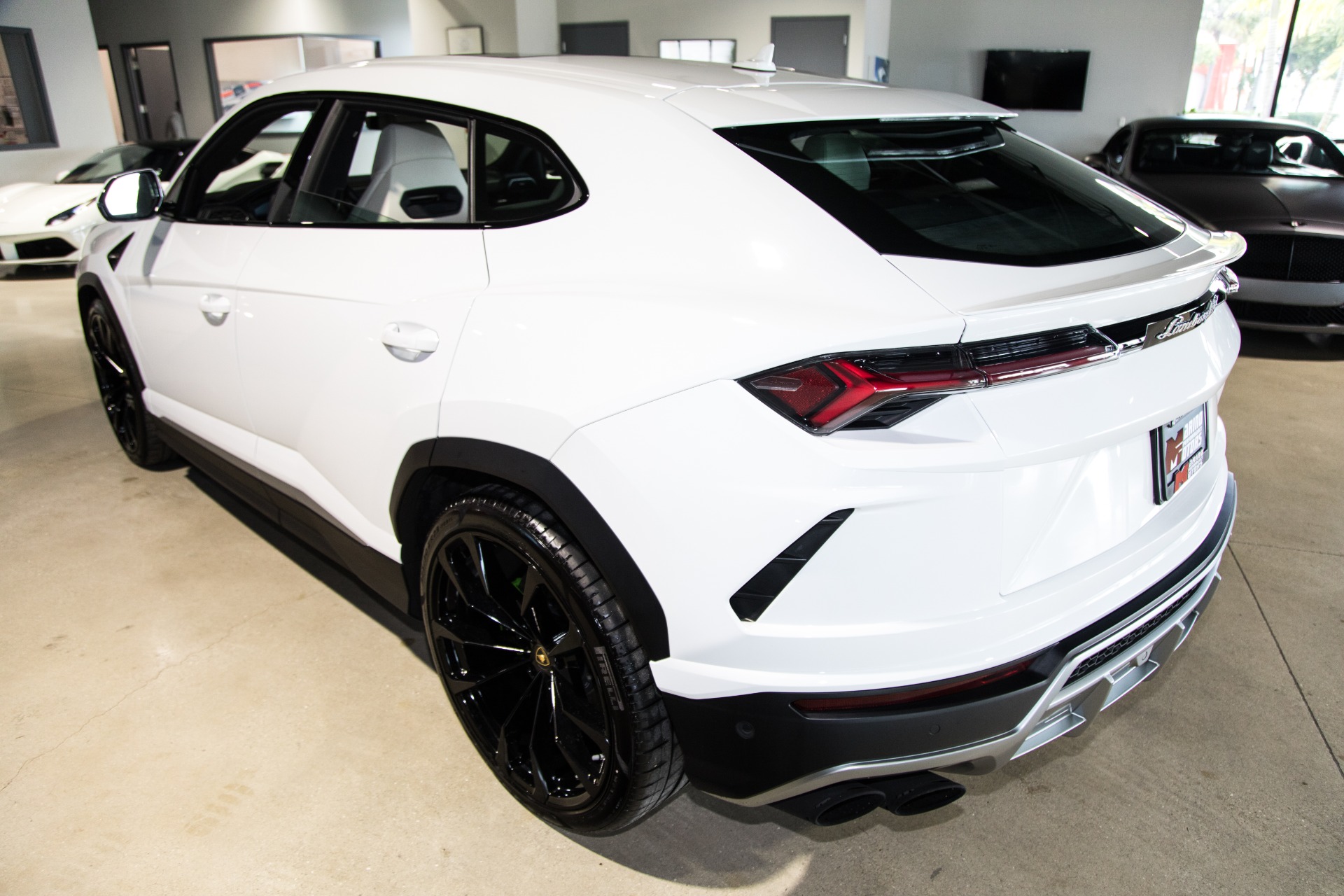 Used-2019-Lamborghini-Urus