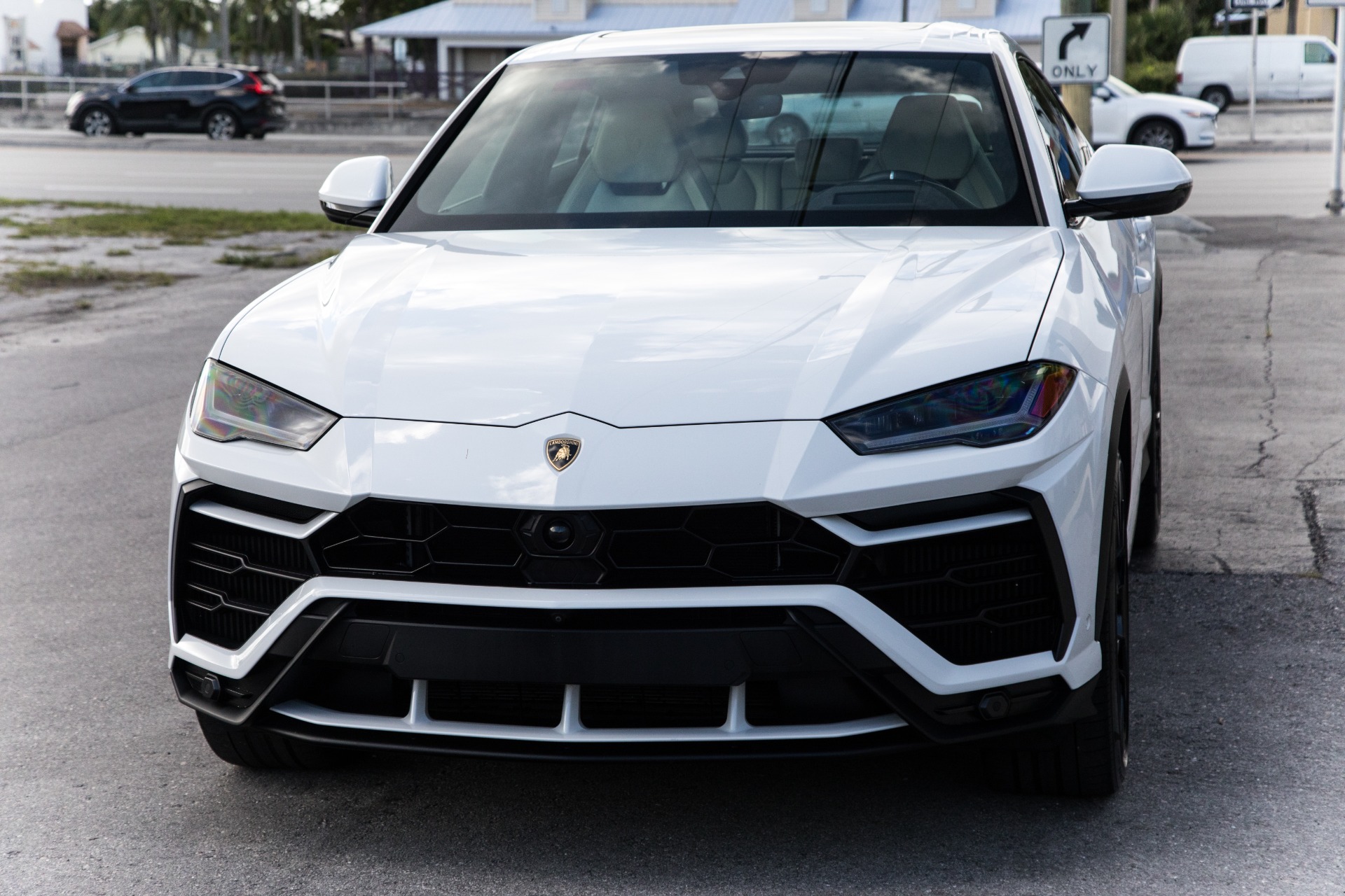 Used-2019-Lamborghini-Urus